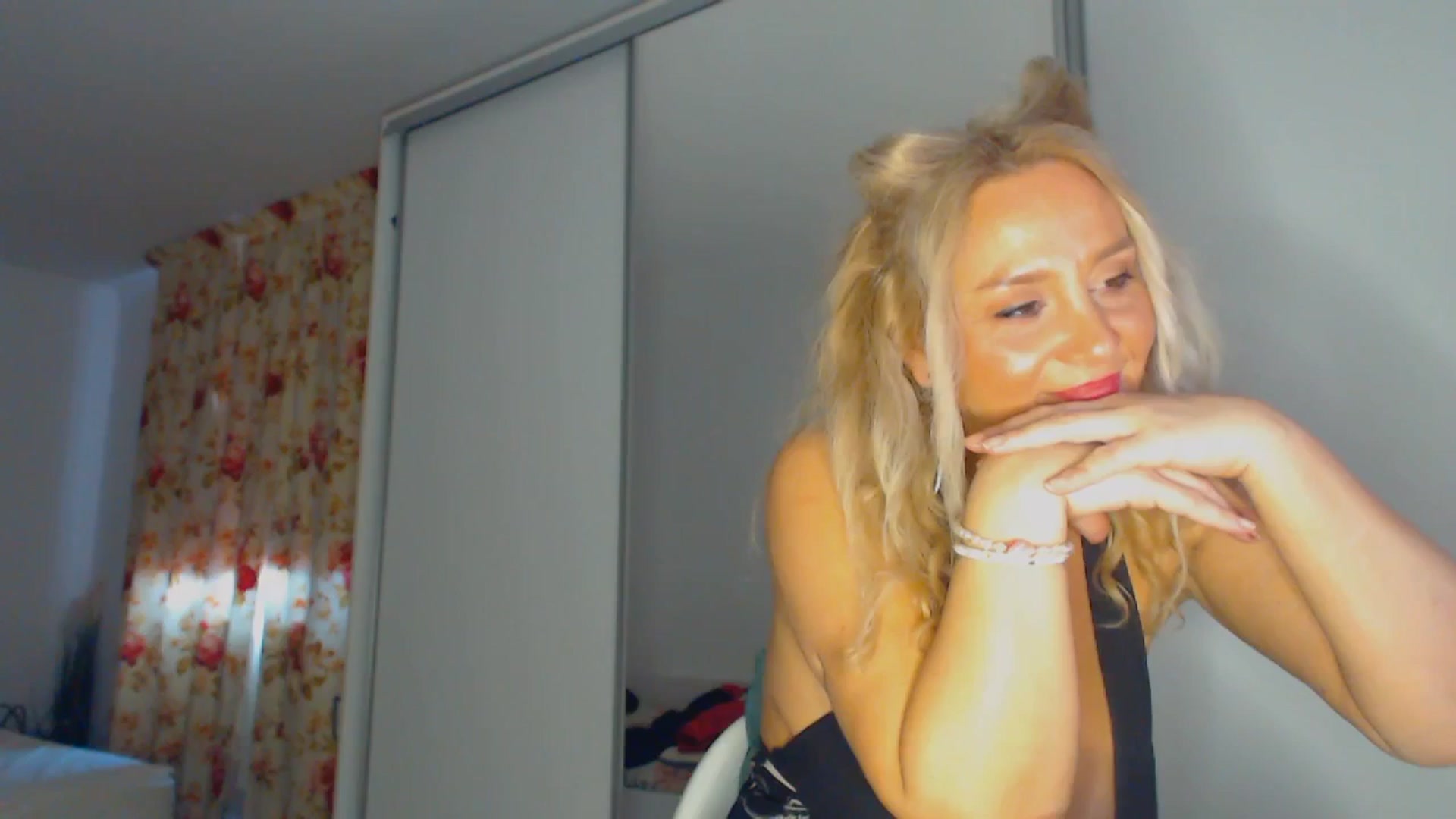 Gallery image thumbnail from Merlyn4u's myfreecams stream on, 03/04/2026, 11:48 image 3 of 20