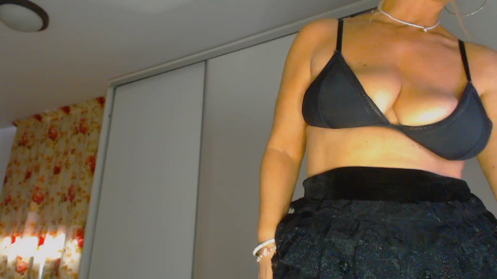 Gallery image thumbnail from Merlyn4u's myfreecams stream on, 03/05/2026, 13:04 image 18 of 20