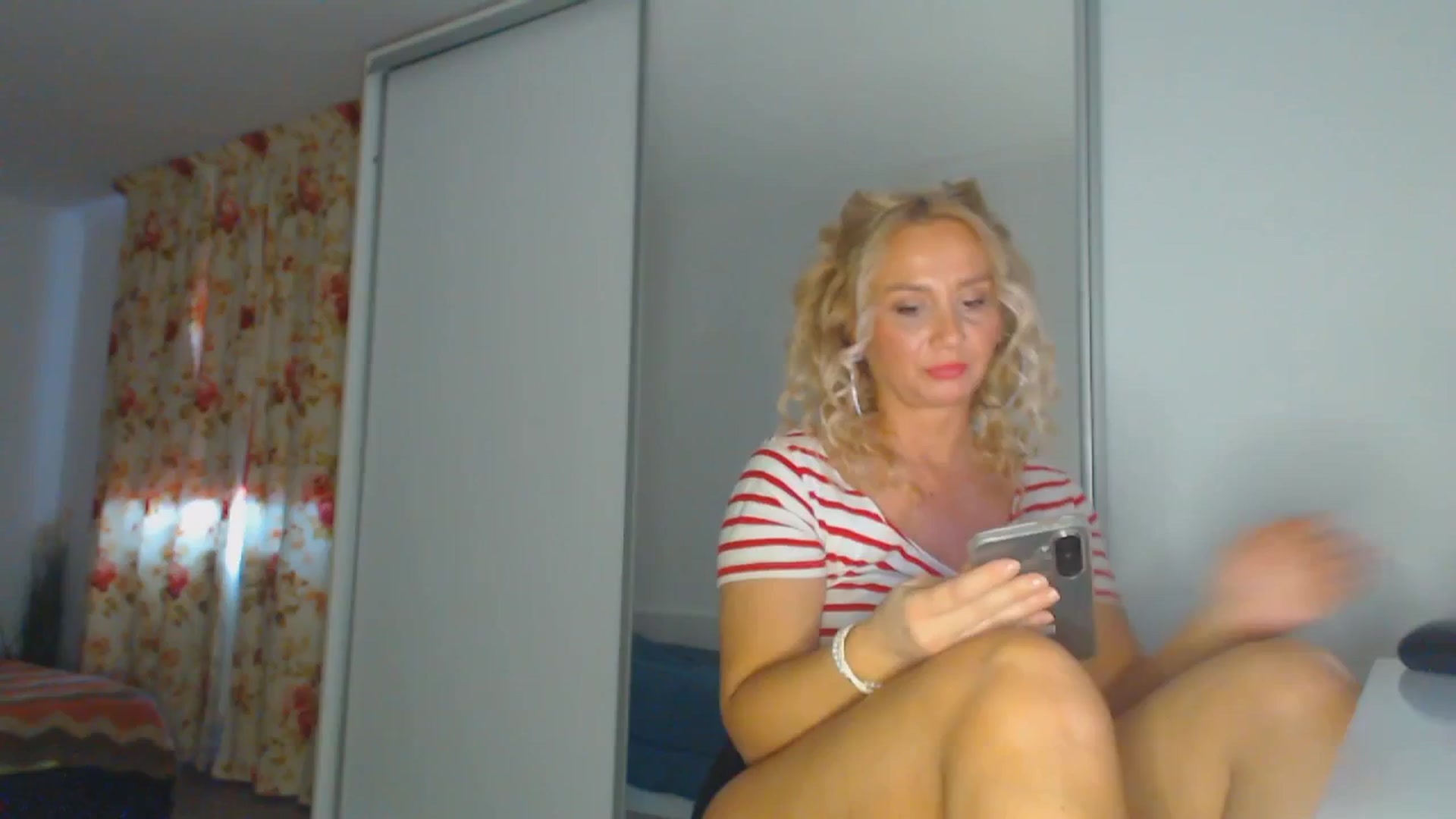 Gallery image thumbnail from Merlyn4u's myfreecams stream on, 03/07/2026, 12:58 image 16 of 20
