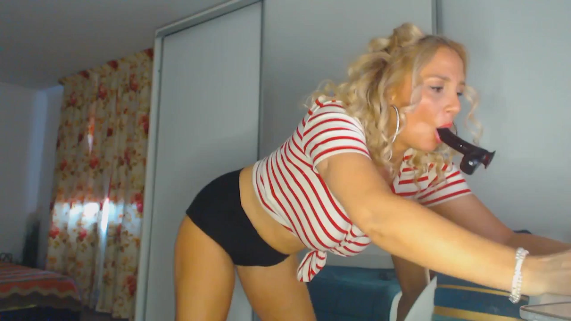 Gallery image thumbnail from Merlyn4u's myfreecams stream on, 03/07/2026, 12:58 image 18 of 20
