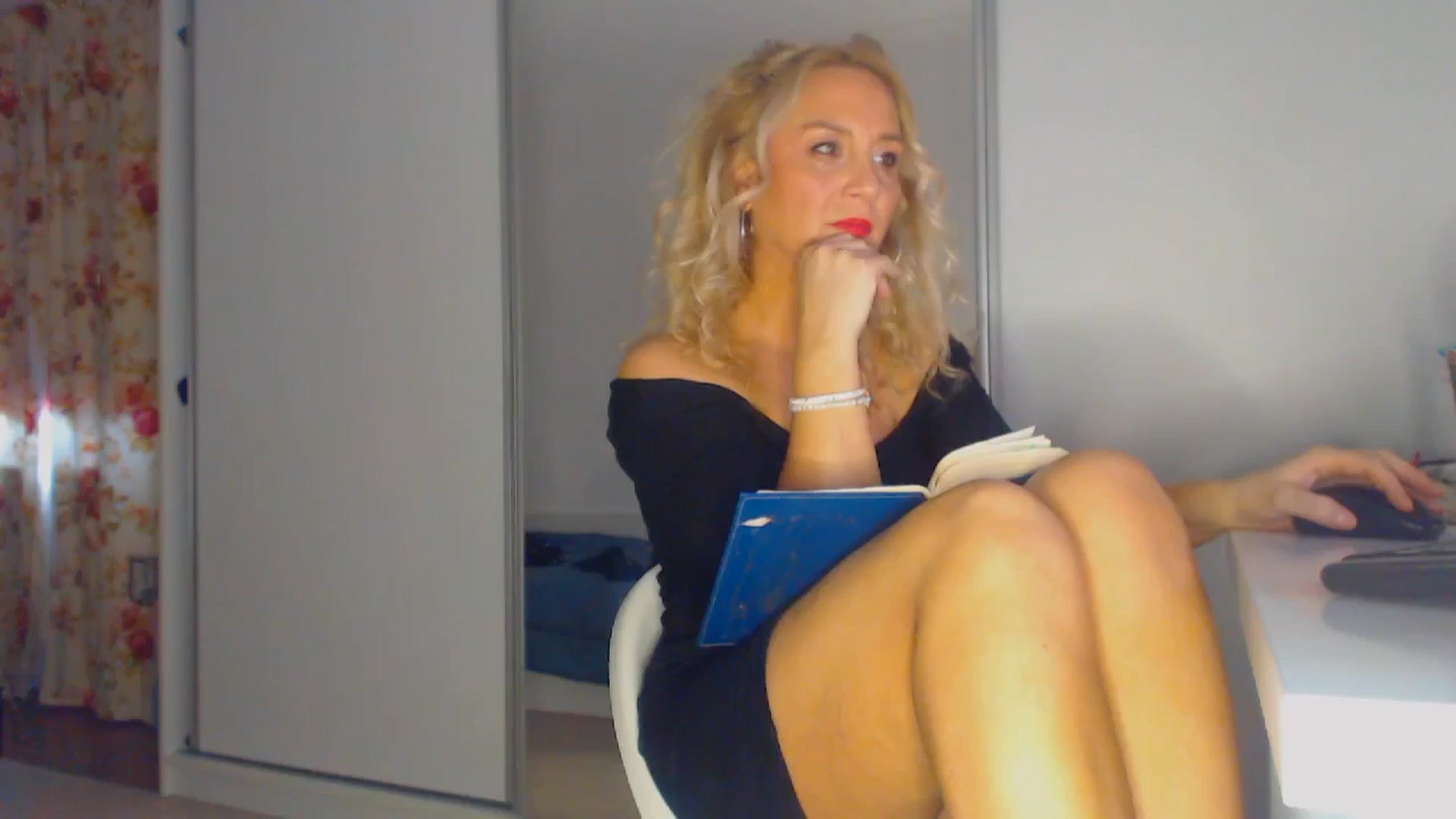 Gallery image thumbnail from Merlyn4u's myfreecams stream on, 03/13/2026, 11:59 image 11 of 20