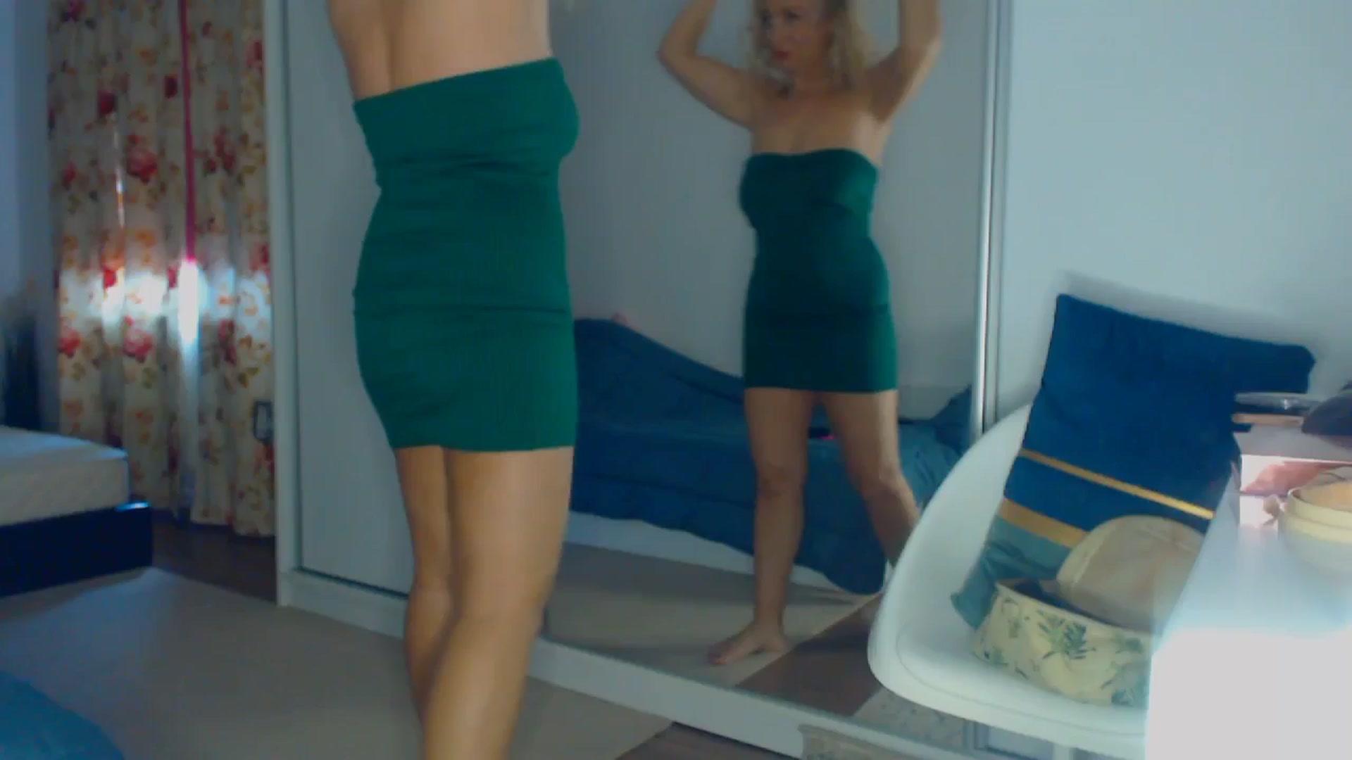 Gallery image thumbnail from Merlyn4u's myfreecams stream on, 03/15/2026, 11:30 image 16 of 20