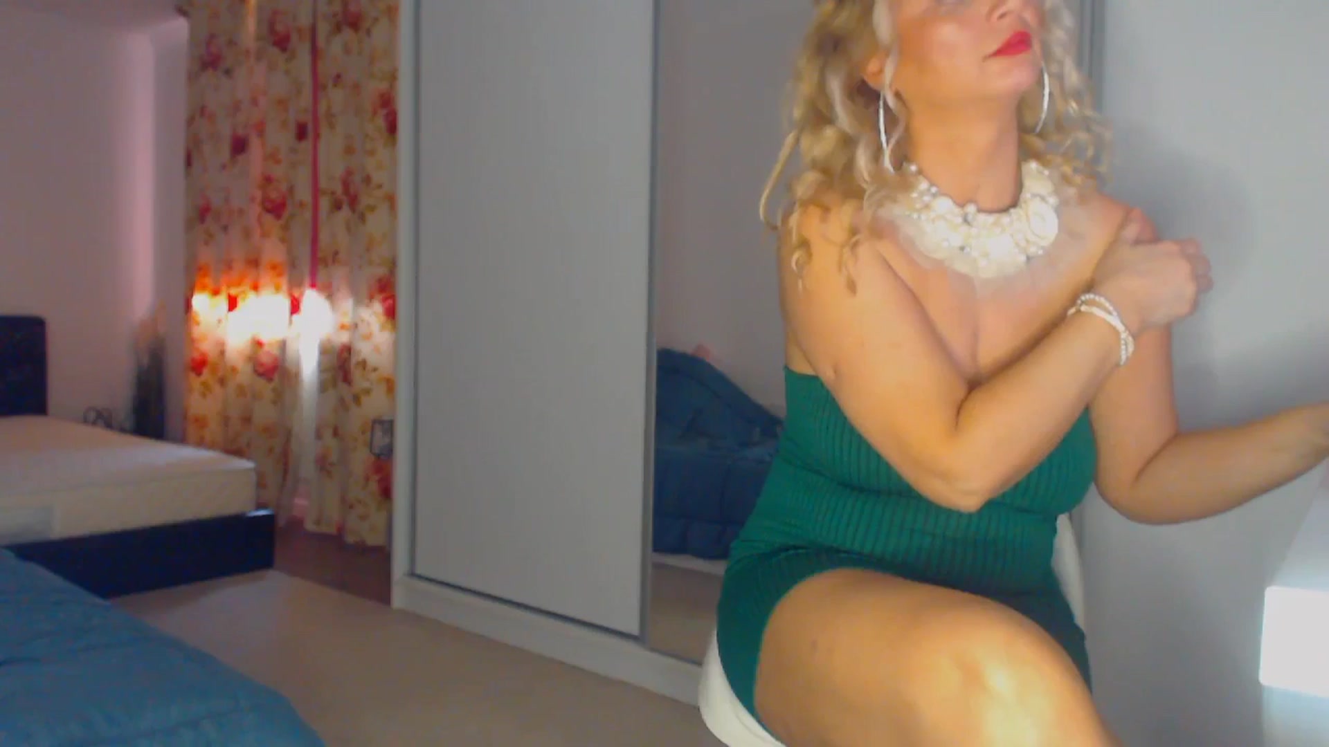Gallery image thumbnail from Merlyn4u's myfreecams stream on, 03/15/2026, 15:14 image 18 of 20