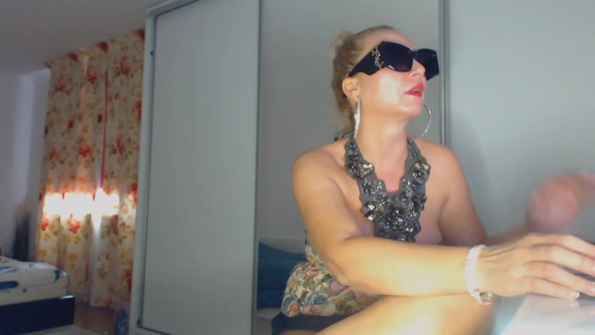 Gallery image thumbnail from Merlyn4u's myfreecams stream on, 03/17/2026, 12:58 image 8 of 20