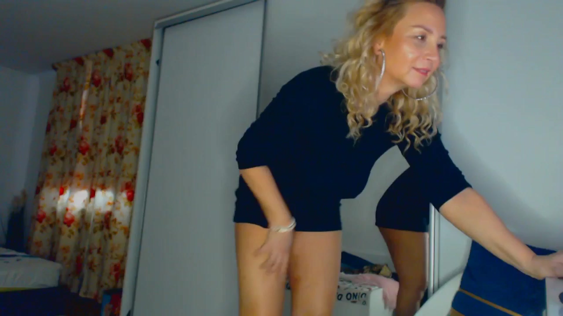 Gallery image thumbnail from Merlyn4u's myfreecams stream on, 03/22/2026, 14:14 image 14 of 20