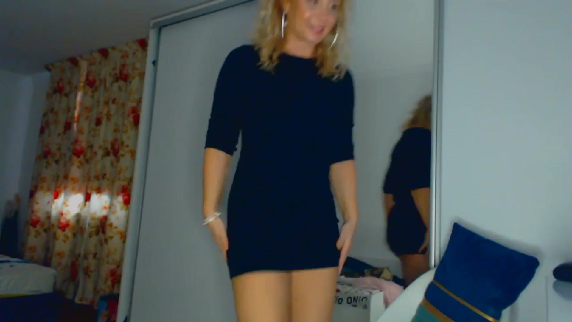 Gallery image thumbnail from Merlyn4u's myfreecams stream on, 03/22/2026, 14:14 image 6 of 20