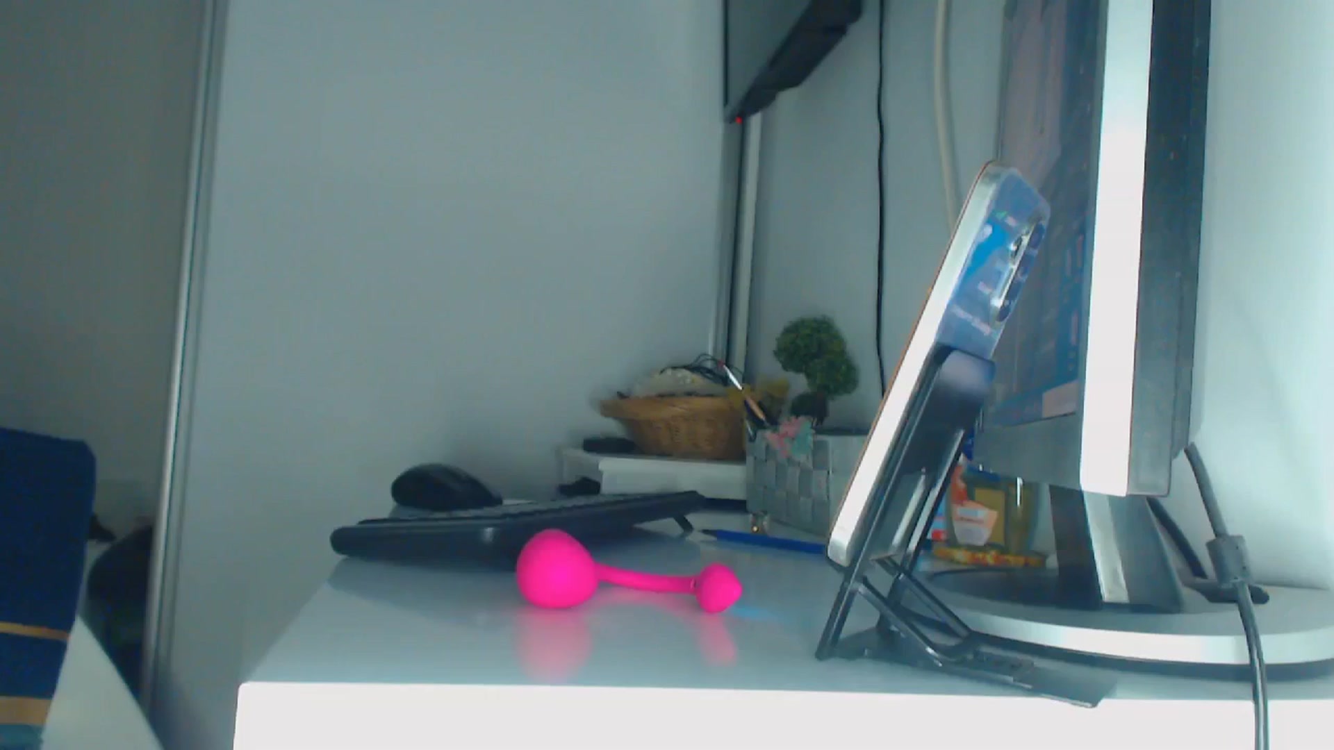 Gallery image thumbnail from Merlyn4u's myfreecams stream on, 03/23/2026, 13:08 image 2 of 20