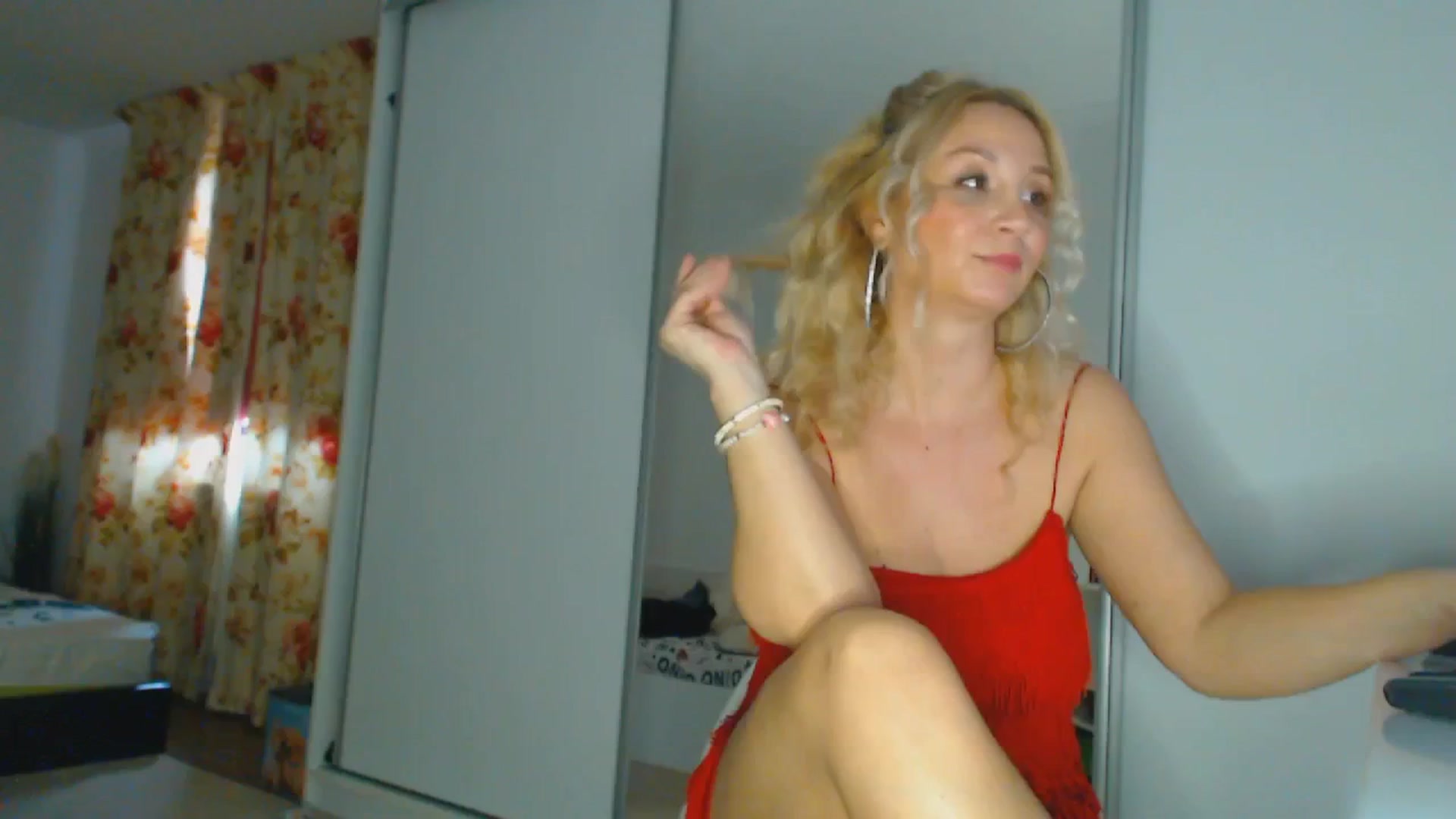 Gallery image thumbnail from Merlyn4u's myfreecams stream on, 03/23/2026, 13:08 image 13 of 20