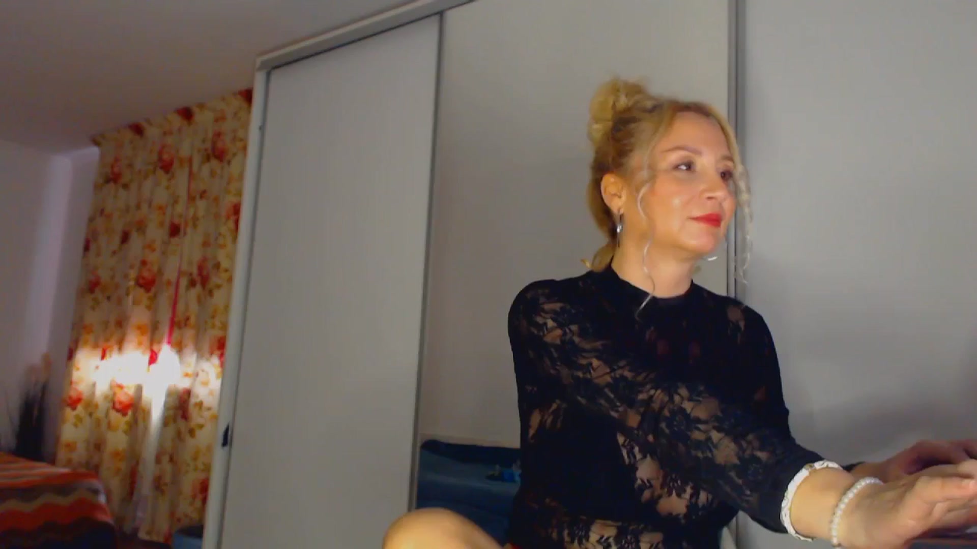 Gallery image thumbnail from Merlyn4u's myfreecams stream on, 03/24/2026, 09:59 image 16 of 20