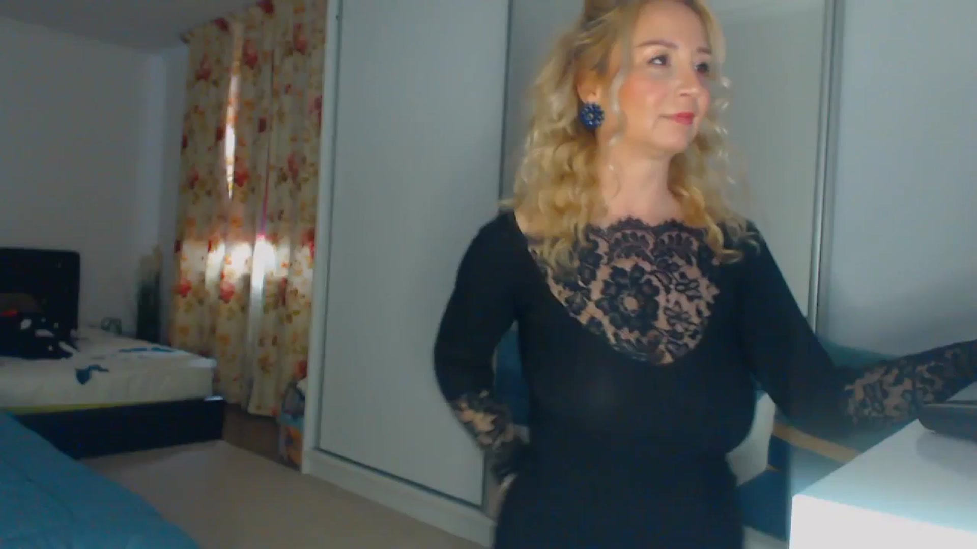 Gallery image thumbnail from Merlyn4u's myfreecams stream on, 03/28/2026, 13:06 image 14 of 20