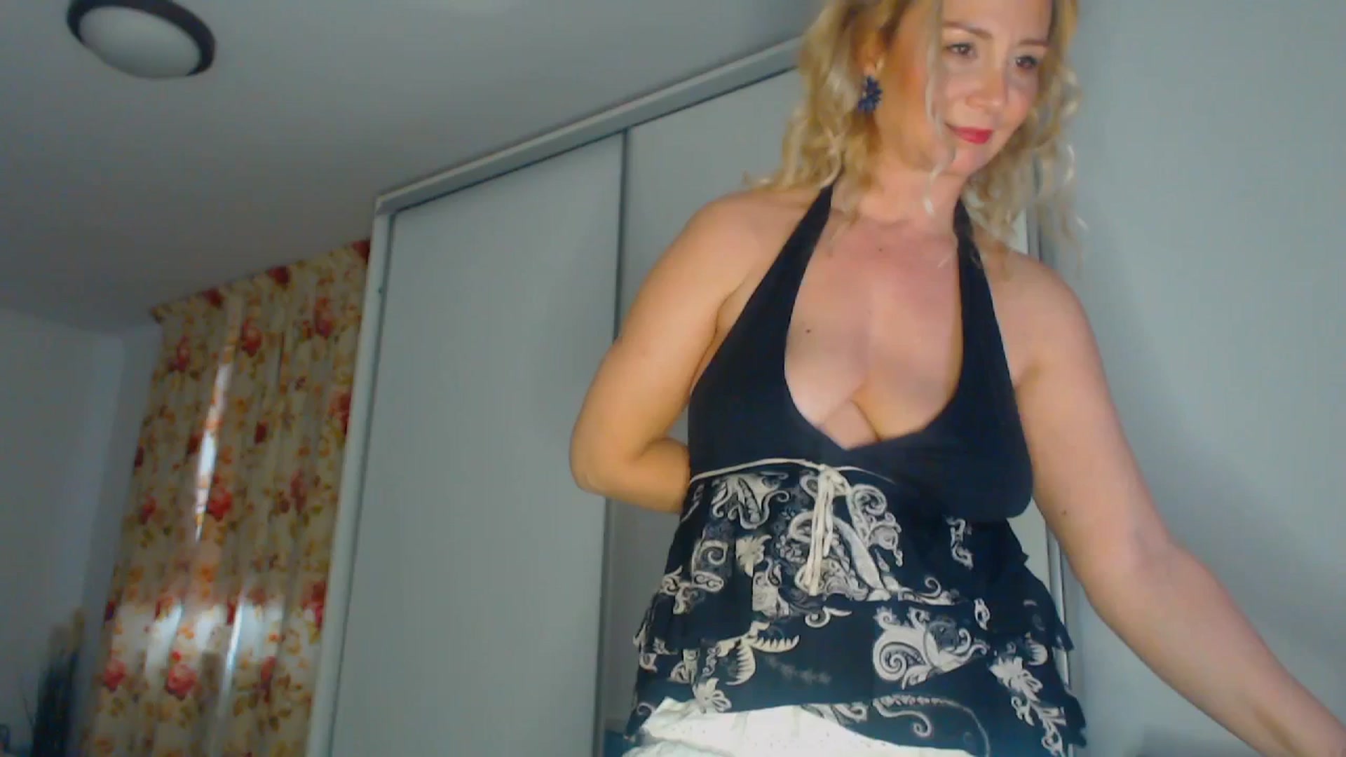 Gallery image thumbnail from Merlyn4u's myfreecams stream on, 03/28/2026, 14:52 image 14 of 20