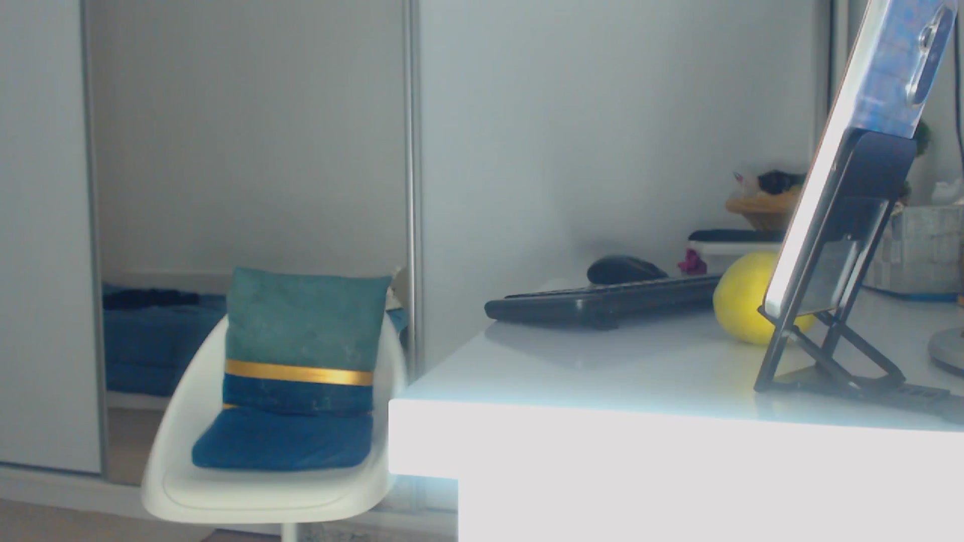Gallery image thumbnail from Merlyn4u's myfreecams stream on, 03/29/2026, 11:21 image 7 of 20