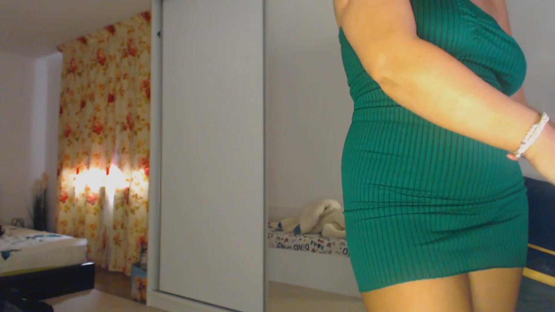 Gallery image thumbnail from Merlyn4u's myfreecams stream on, 03/30/2026, 09:59 image 17 of 20