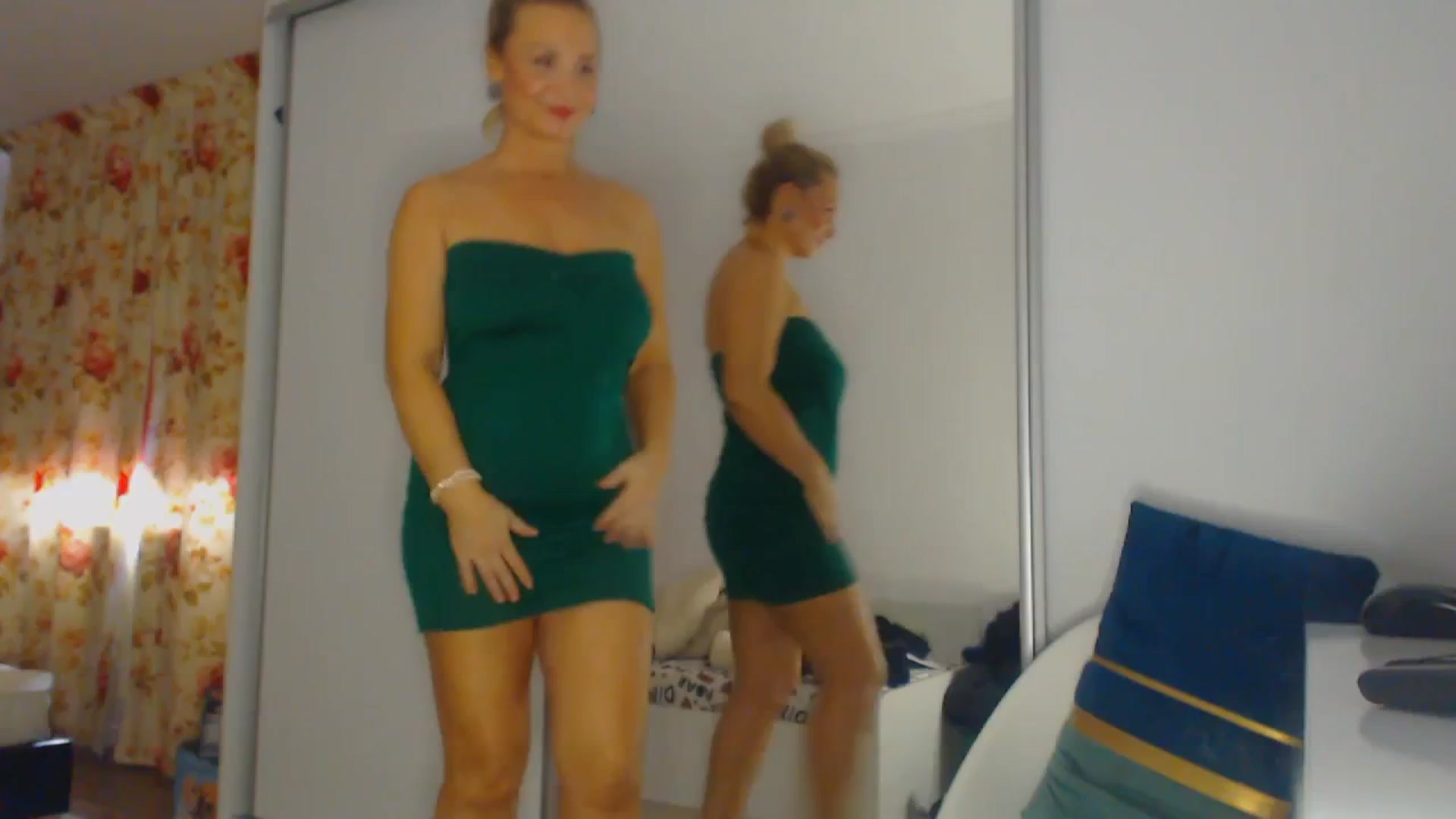 Gallery image thumbnail from Merlyn4u's myfreecams stream on, 03/30/2026, 12:02 image 4 of 20