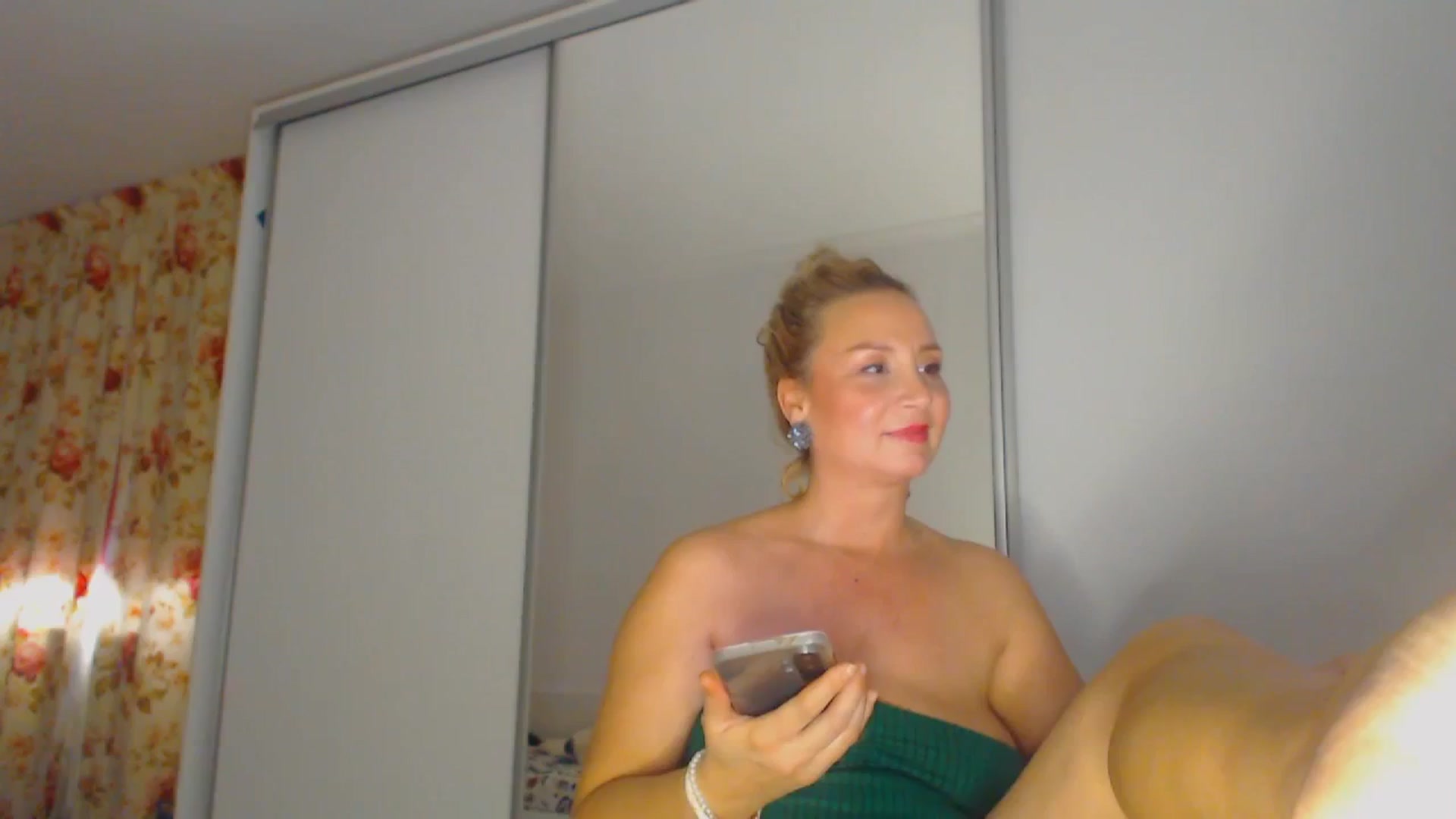 Gallery image thumbnail from Merlyn4u's myfreecams stream on, 03/30/2026, 12:02 image 19 of 20