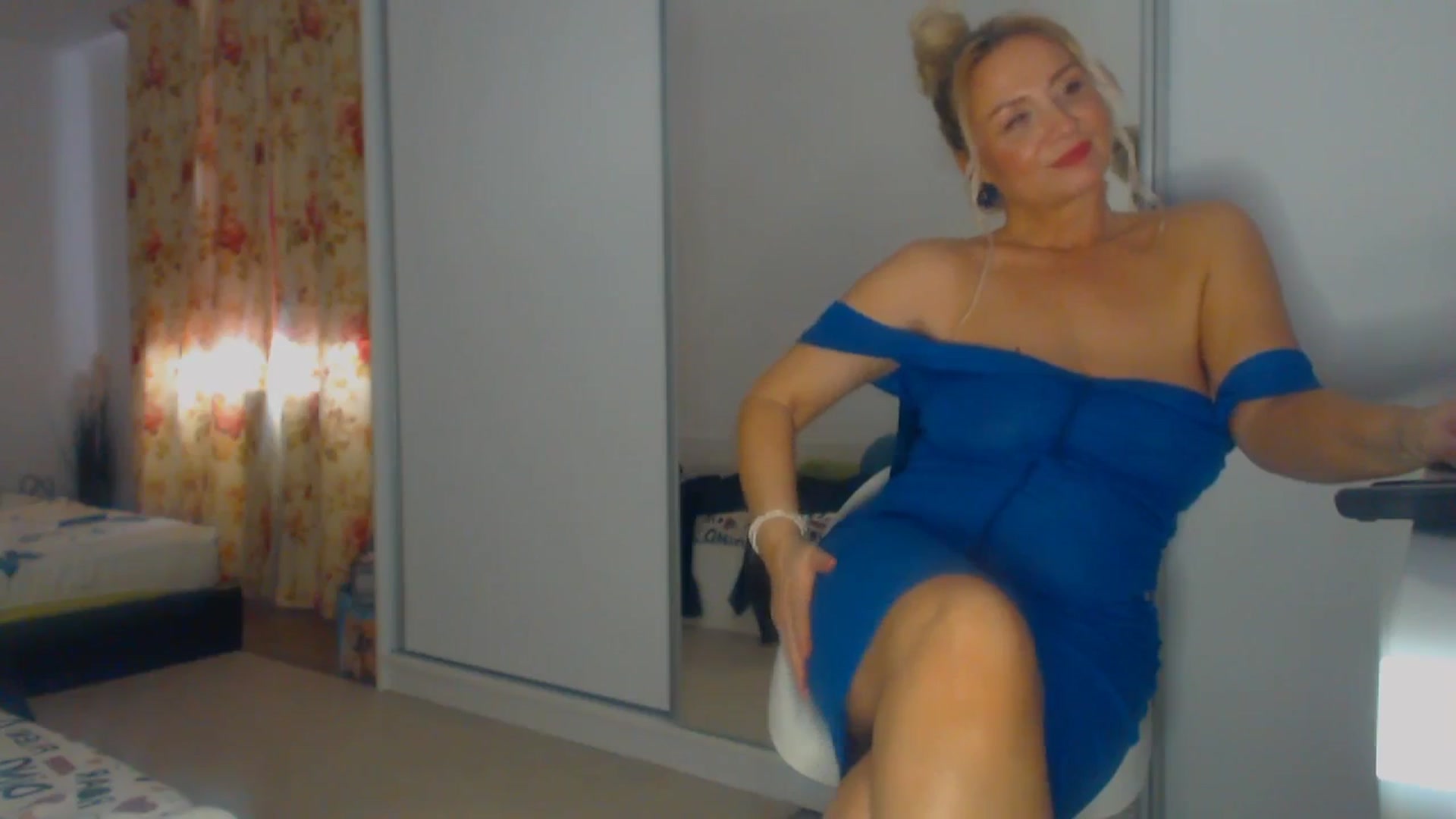 Gallery image thumbnail from Merlyn4u's myfreecams stream on, 03/31/2026, 10:33 image 13 of 20