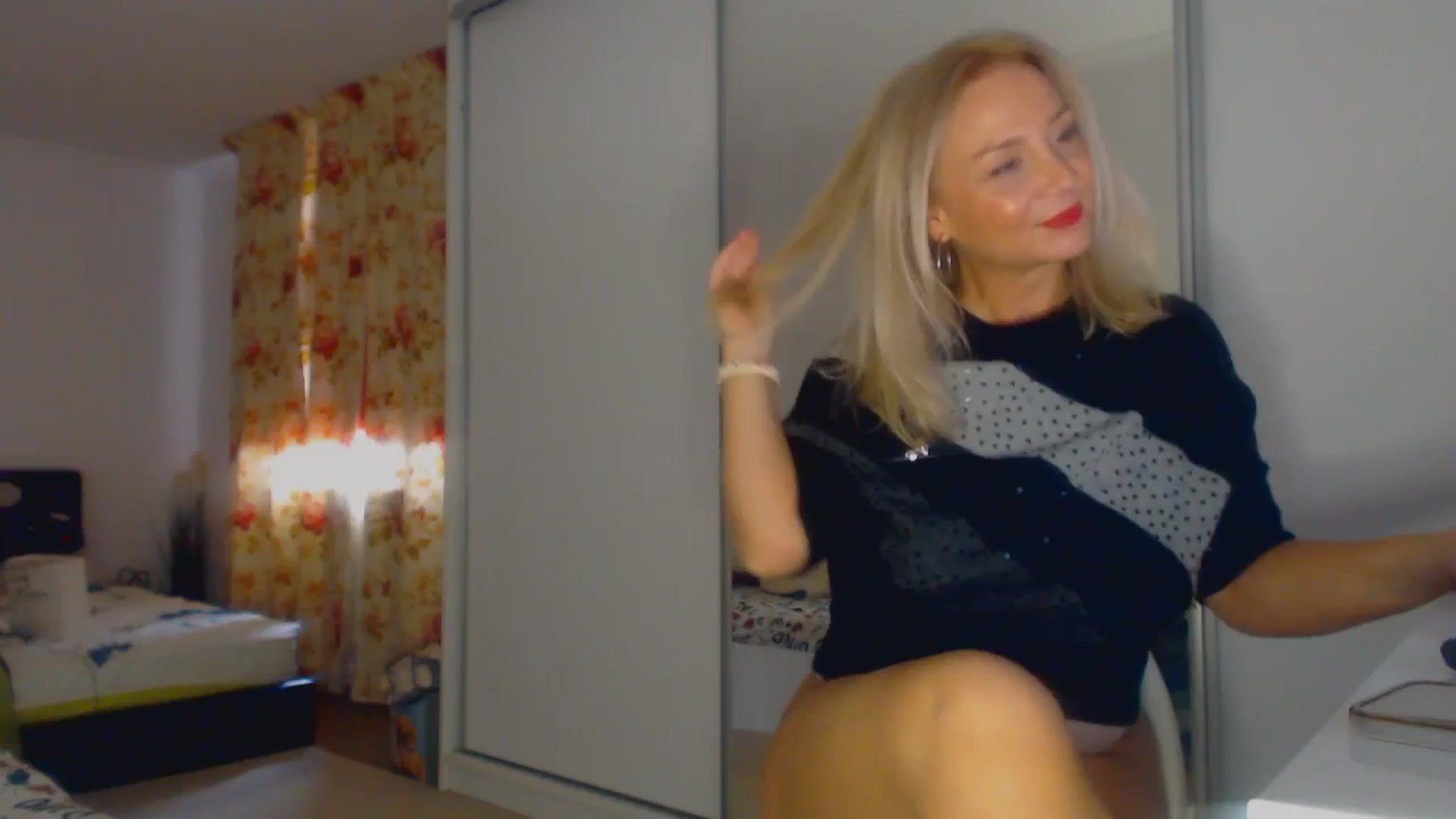 Gallery image thumbnail from Merlyn4u's myfreecams stream on, 04/01/2026, 10:54 image 16 of 20