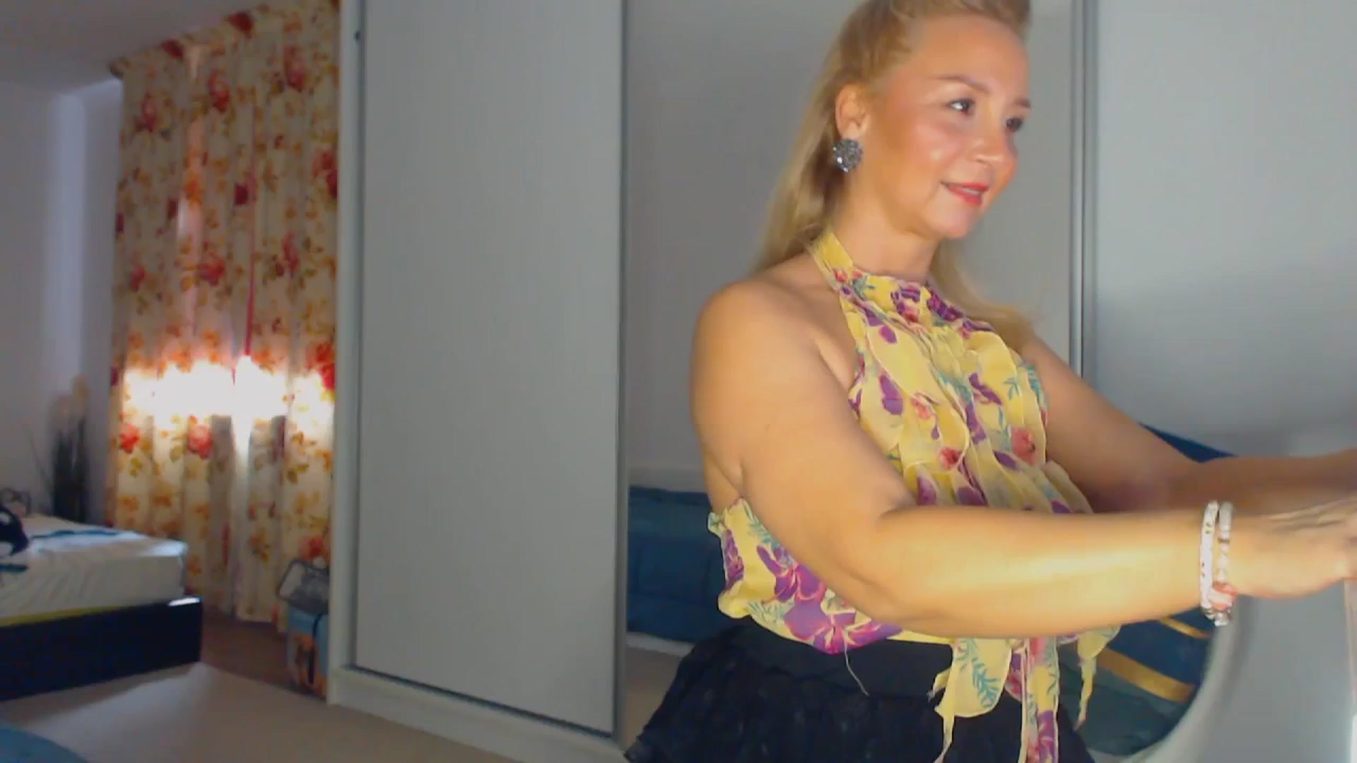 Gallery image thumbnail from Merlyn4u's myfreecams stream on, 04/03/2026, 11:23 image 2 of 20