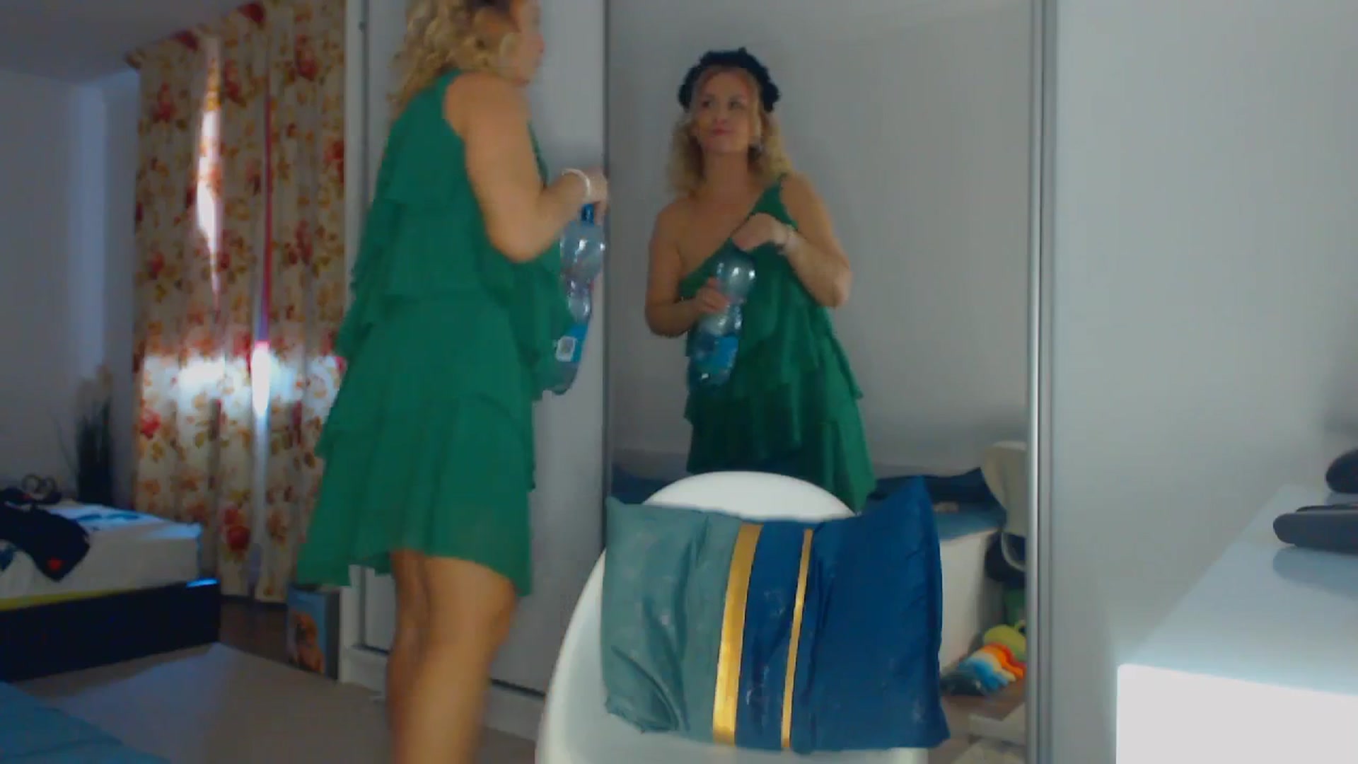 Gallery image thumbnail from Merlyn4u's myfreecams stream on, 04/07/2026, 12:45 image 10 of 20