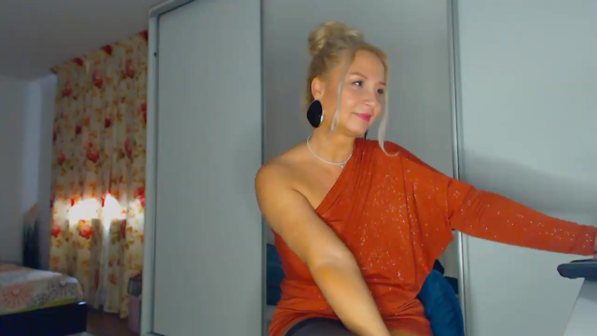 Gallery image thumbnail from Merlyn4u's myfreecams stream on, 05/22/2026, 09:42 image 6 of 20