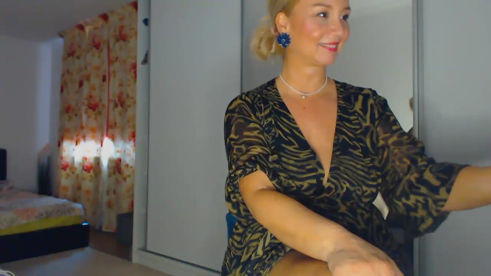 Gallery image thumbnail from Merlyn4u's myfreecams stream on, 05/28/2026, 10:57 image 19 of 20