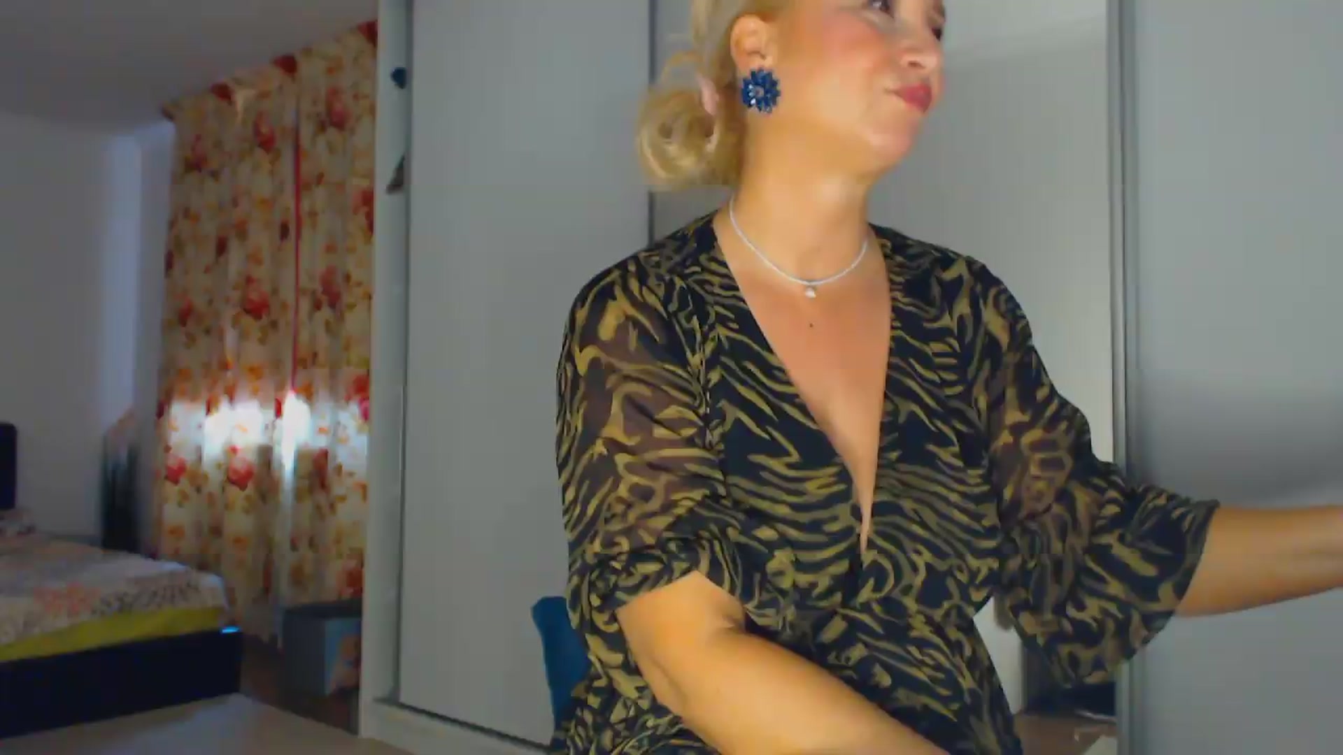 Gallery image thumbnail from Merlyn4u's myfreecams stream on, 05/28/2026, 10:57 image 7 of 20