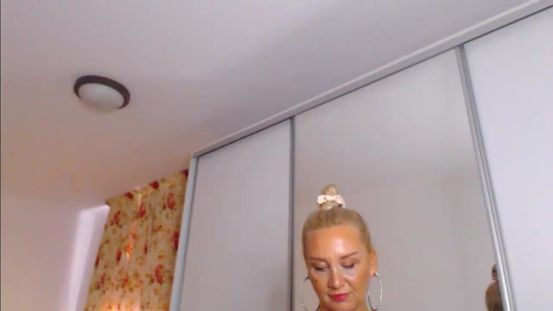 Gallery image thumbnail from Merlyn4u's myfreecams stream on, 07/16/2026, 12:31 image 16 of 20