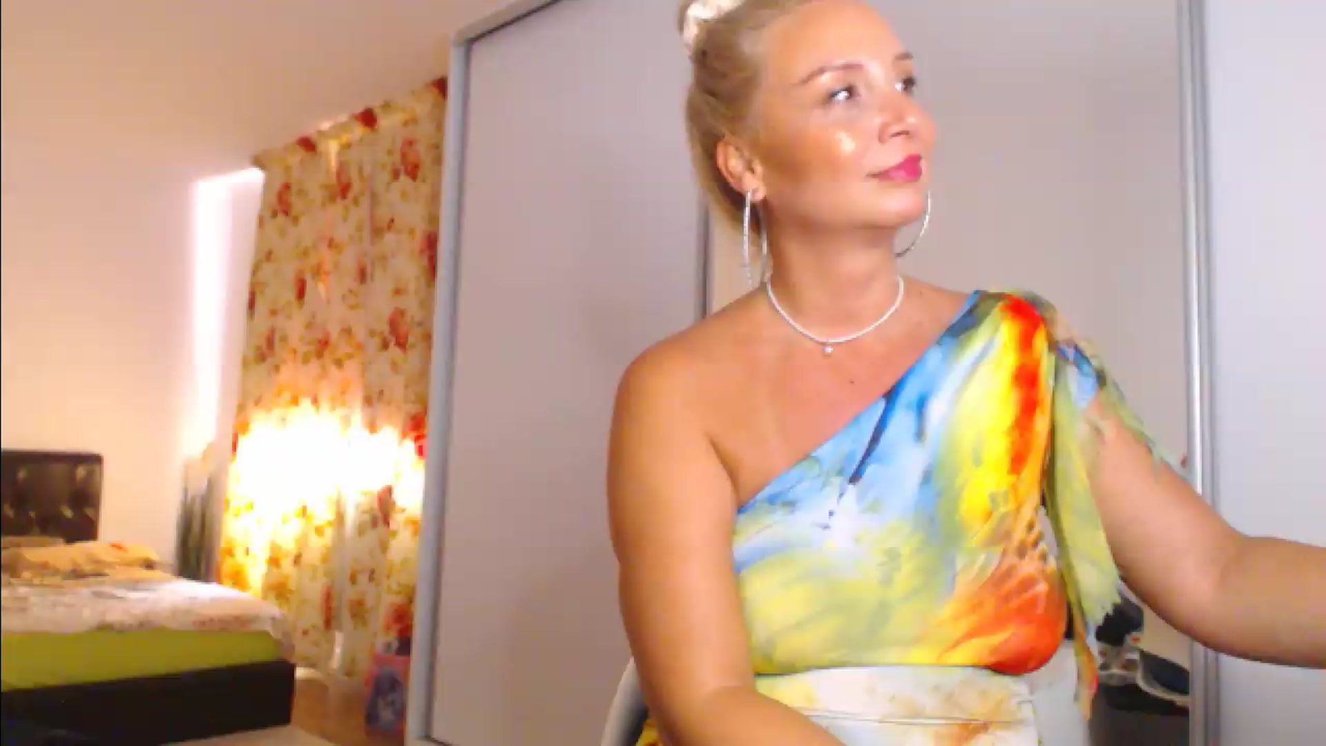 Gallery image thumbnail from Merlyn4u's myfreecams stream on, 07/16/2026, 12:31 image 10 of 20