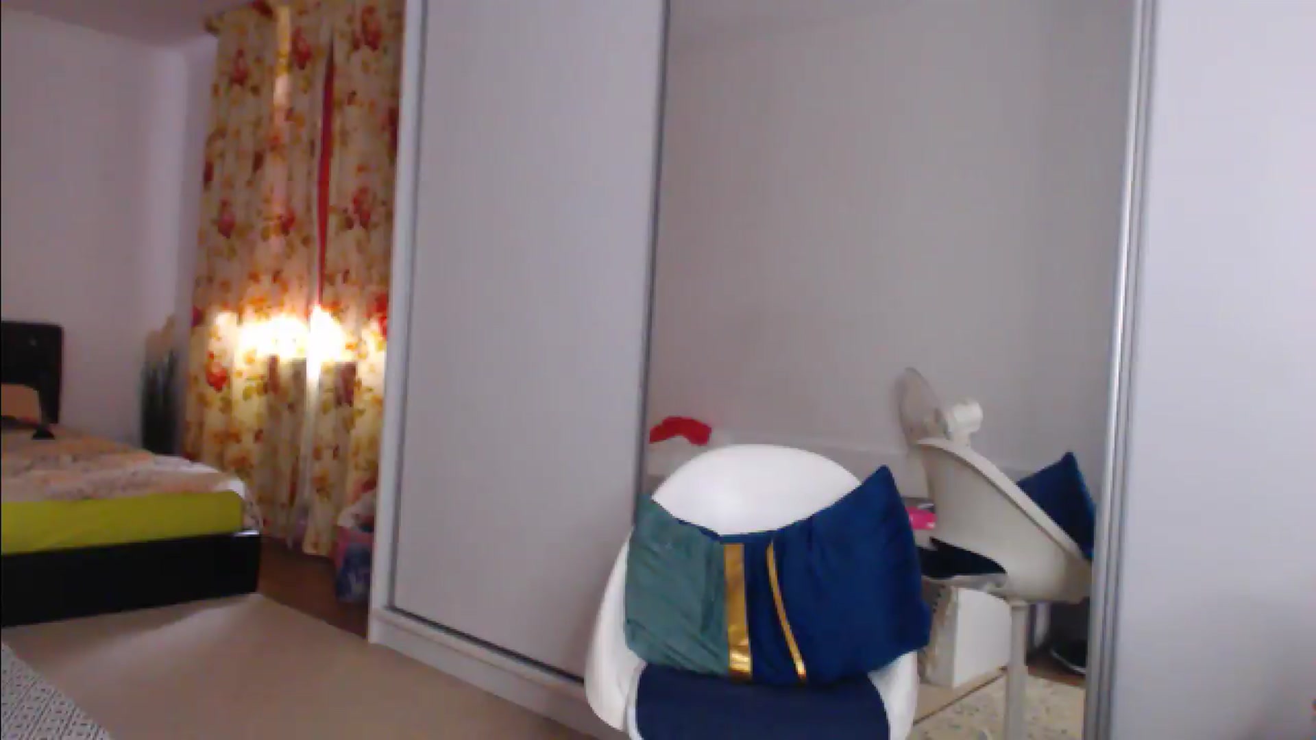 Gallery image thumbnail from Merlyn4u's myfreecams stream on, 07/22/2026, 10:41 image 16 of 20