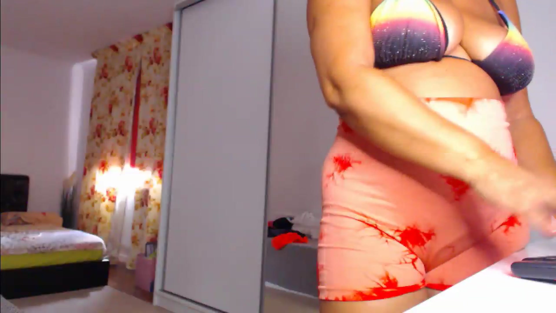 Gallery image thumbnail from Merlyn4u's myfreecams stream on, 08/13/2026, 10:03 image 7 of 20
