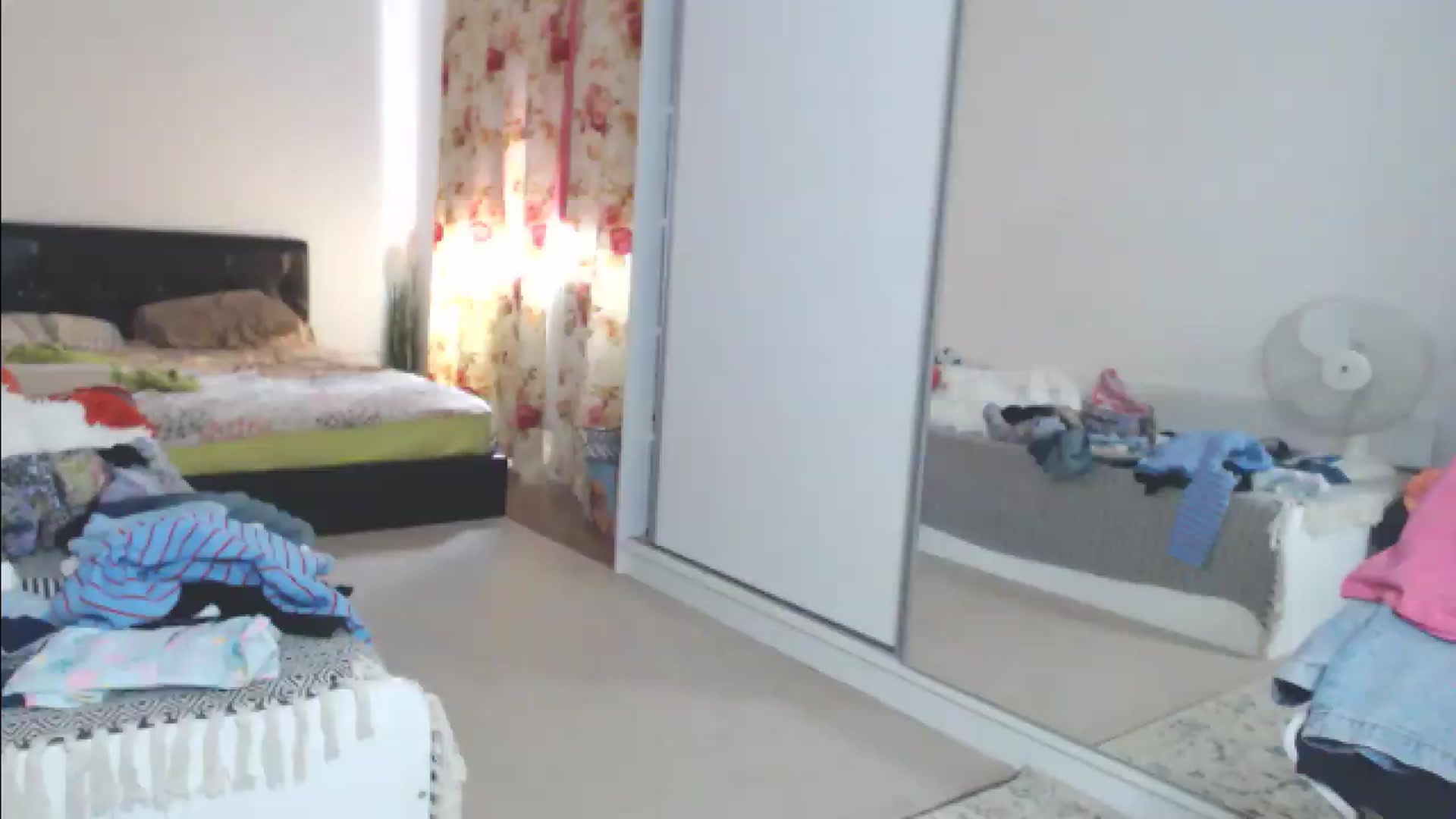 Gallery image thumbnail from Merlyn4u's myfreecams stream on, 08/27/2026, 13:34 image 2 of 20