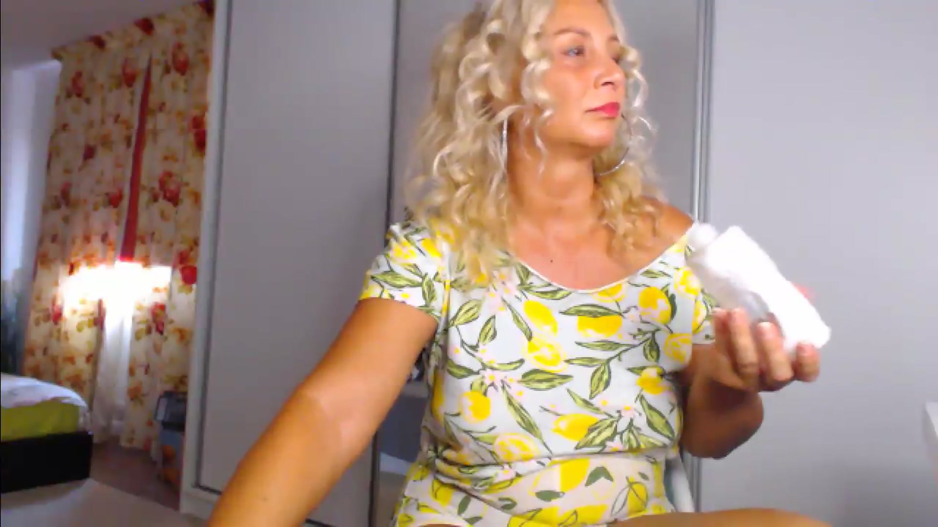 Gallery image thumbnail from Merlyn4u's myfreecams stream on, 09/01/2026, 12:37 image 11 of 20