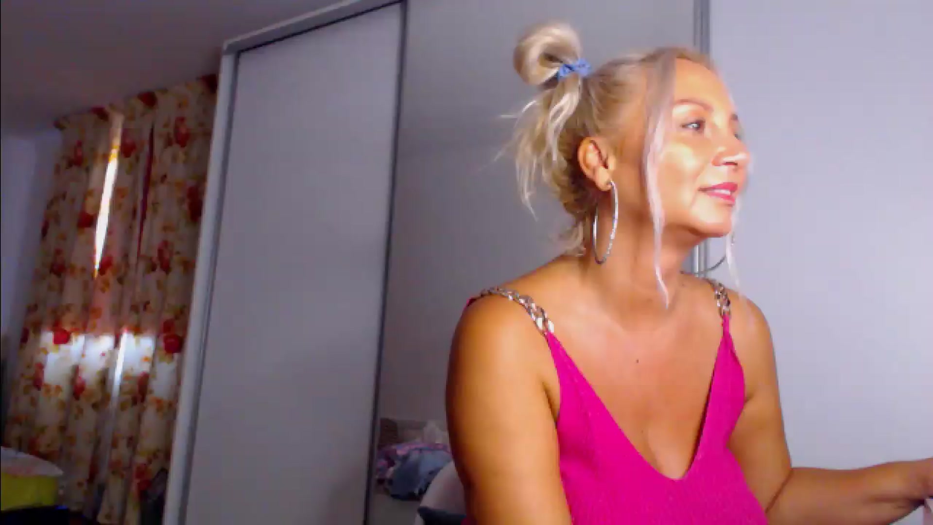 Gallery image thumbnail from Merlyn4u's myfreecams stream on, 09/18/2026, 08:51 image 7 of 20