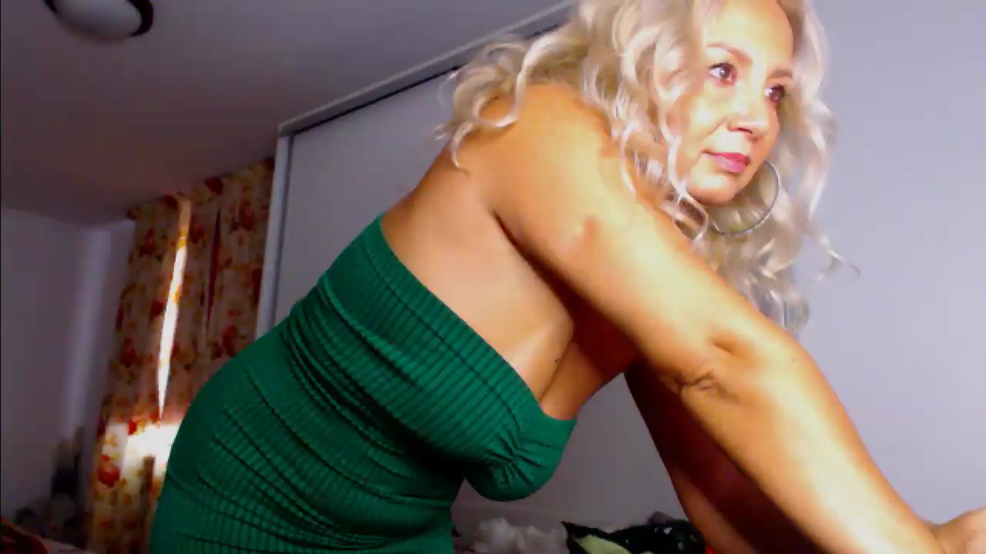 Gallery image thumbnail from Merlyn4u's myfreecams stream on, 09/19/2026, 08:55 image 9 of 20