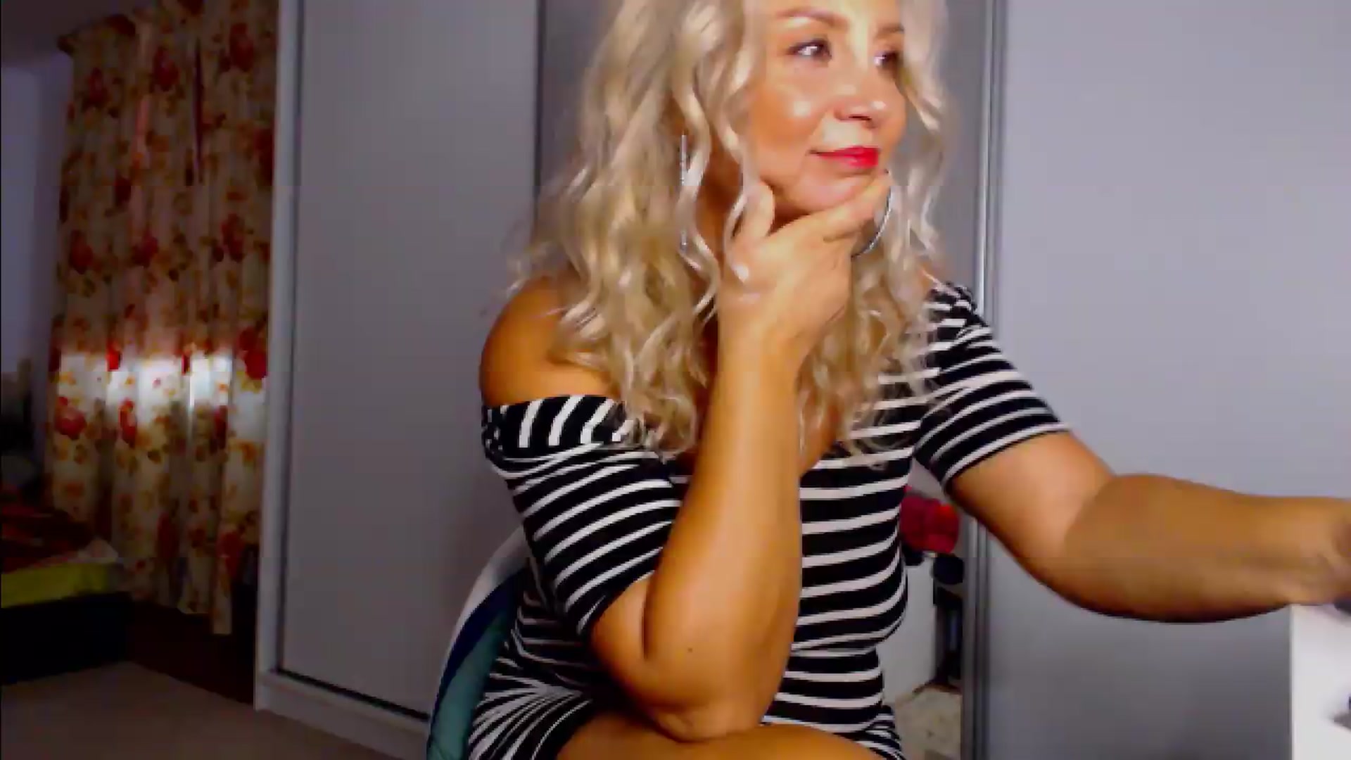 Gallery image thumbnail from Merlyn4u's myfreecams stream on, 09/20/2026, 10:02 image 10 of 20