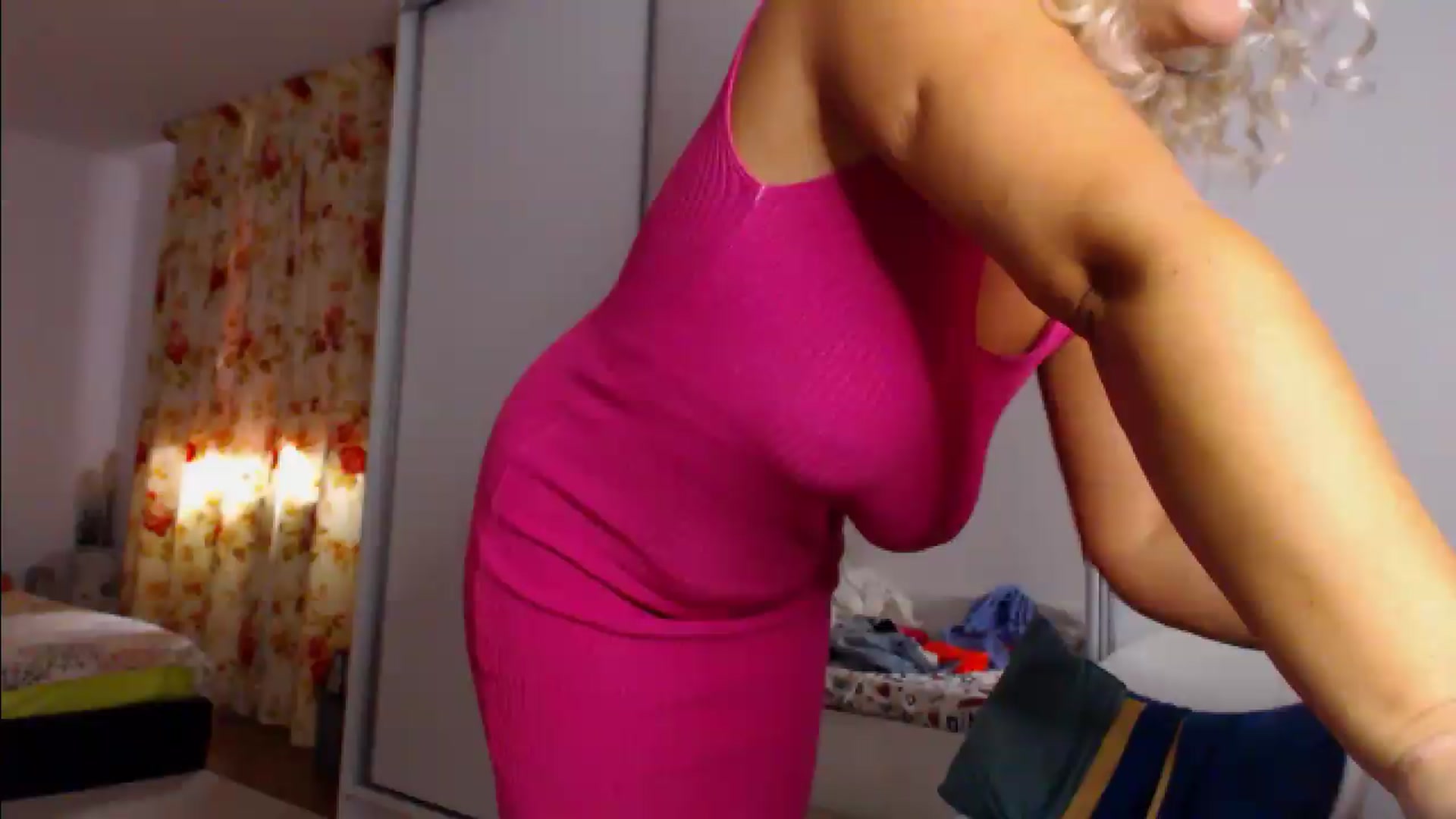 Gallery image thumbnail from Merlyn4u's myfreecams stream on, 09/21/2026, 09:05 image 12 of 20