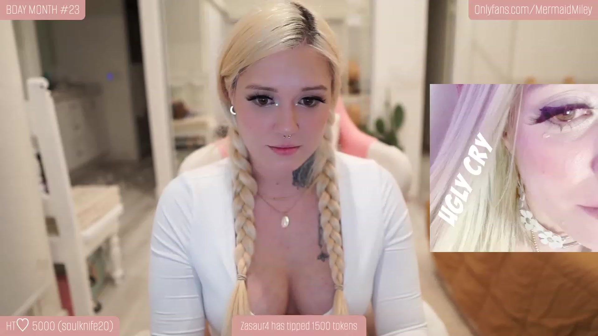 Gallery image thumbnail from Mermaidmiley's myfreecams stream on, 11/21/2022, 09:16 image 11 of 20