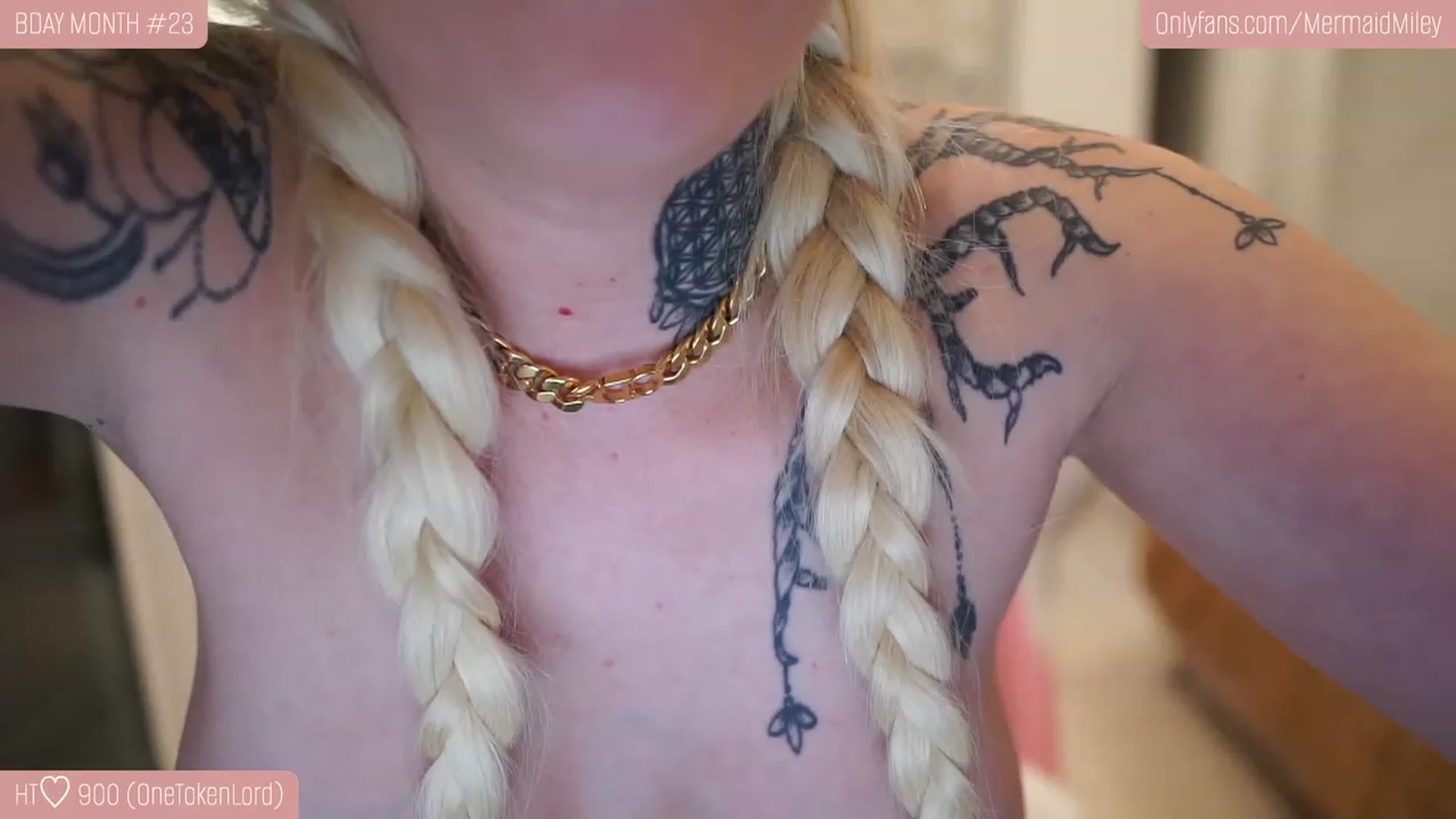 Gallery image thumbnail from Mermaidmiley's myfreecams stream on, 11/26/2022, 07:49 image 12 of 20