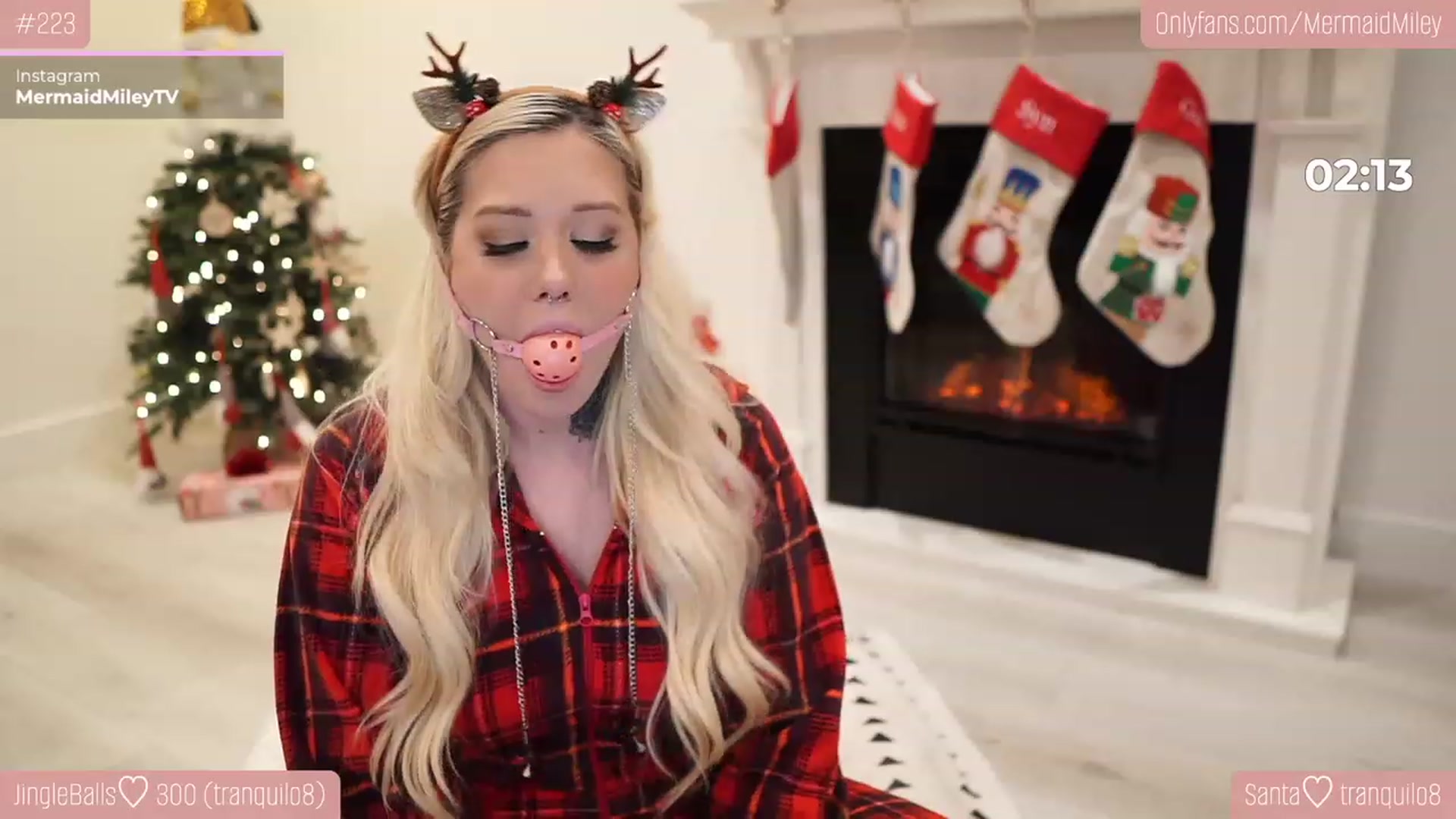 Gallery image thumbnail from Mermaidmiley's myfreecams stream on, 12/13/2022, 04:14 image 10 of 20