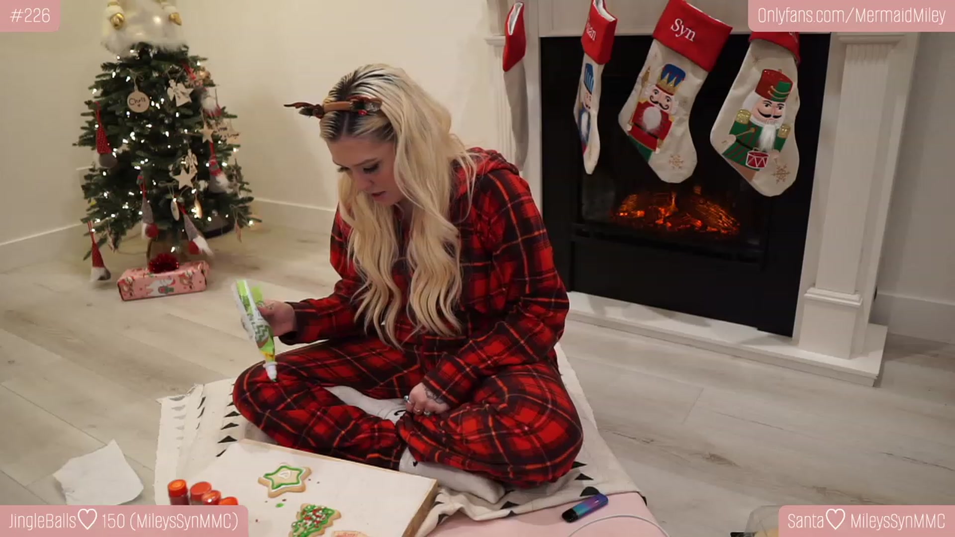 Gallery image thumbnail from Mermaidmiley's myfreecams stream on, 12/13/2022, 04:14 image 7 of 20