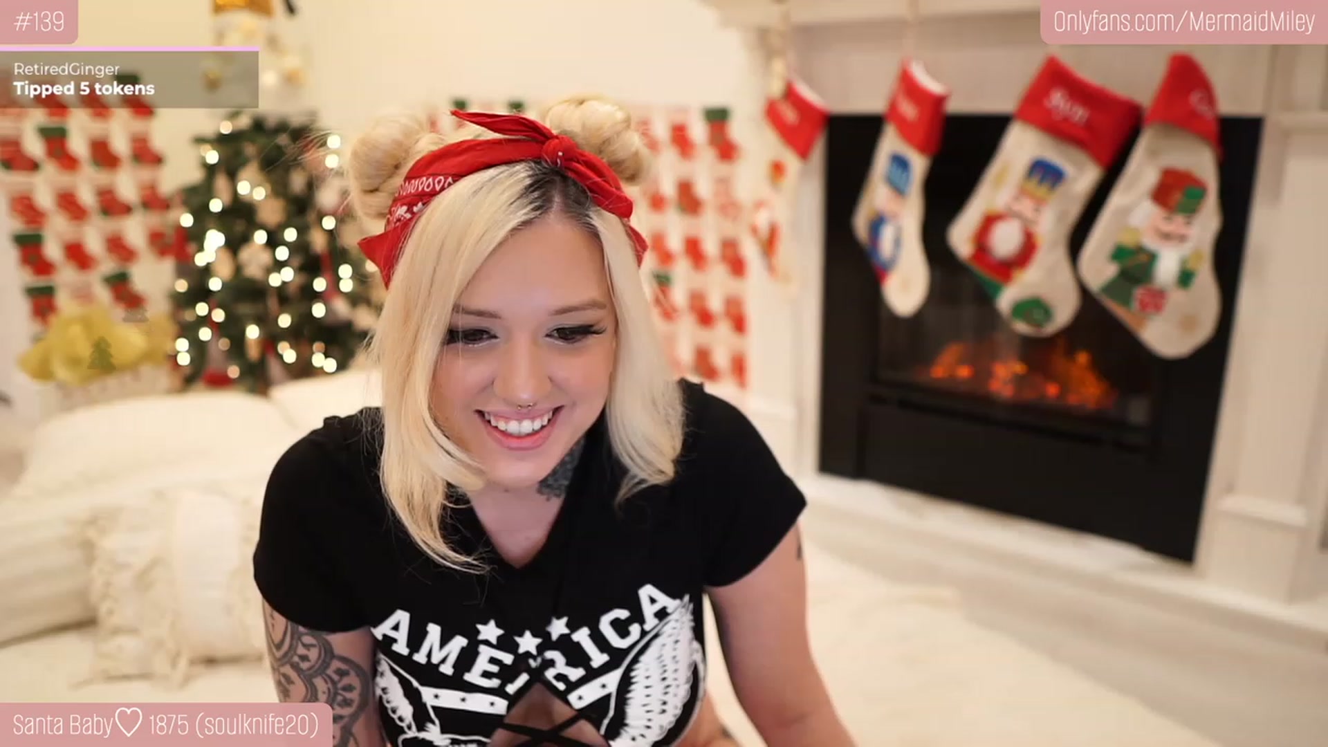 Gallery image thumbnail from Mermaidmiley's myfreecams stream on, 12/20/2022, 04:02 image 10 of 20