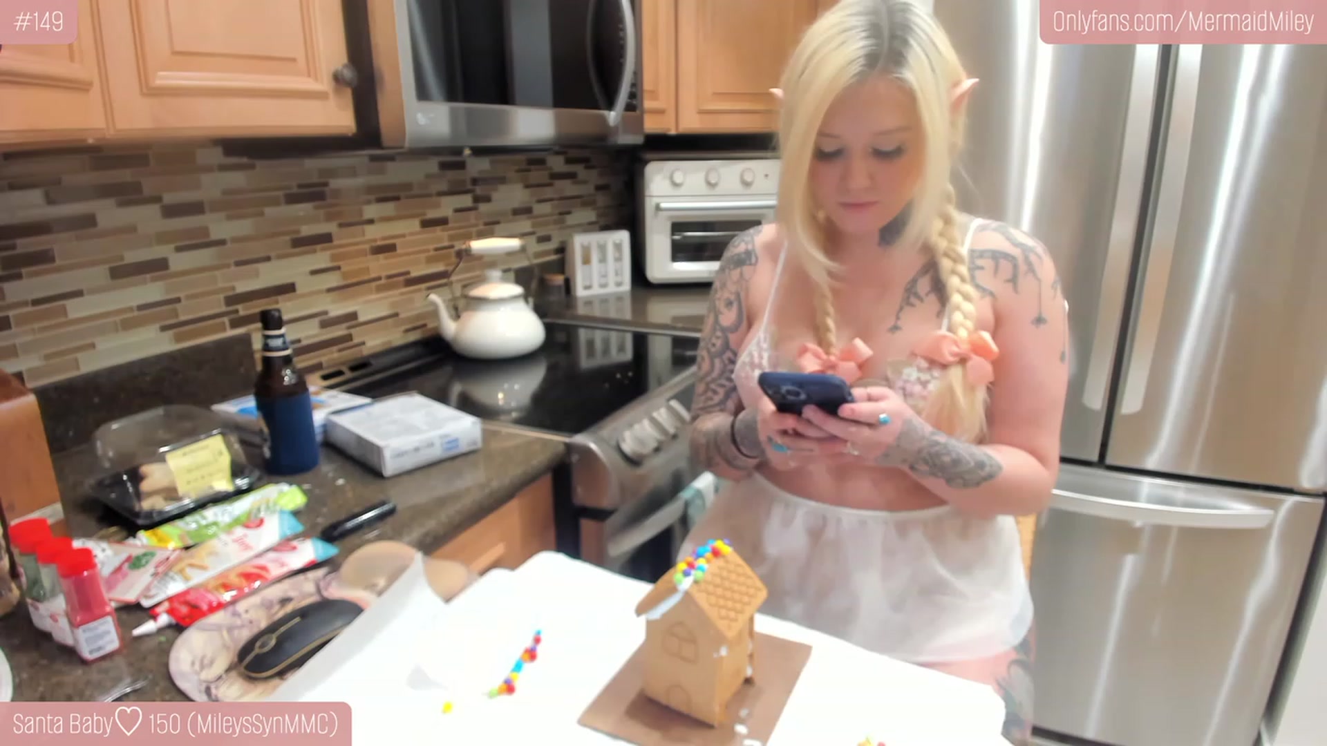 Gallery image thumbnail from Mermaidmiley's myfreecams stream on, 12/22/2022, 02:02 image 15 of 20