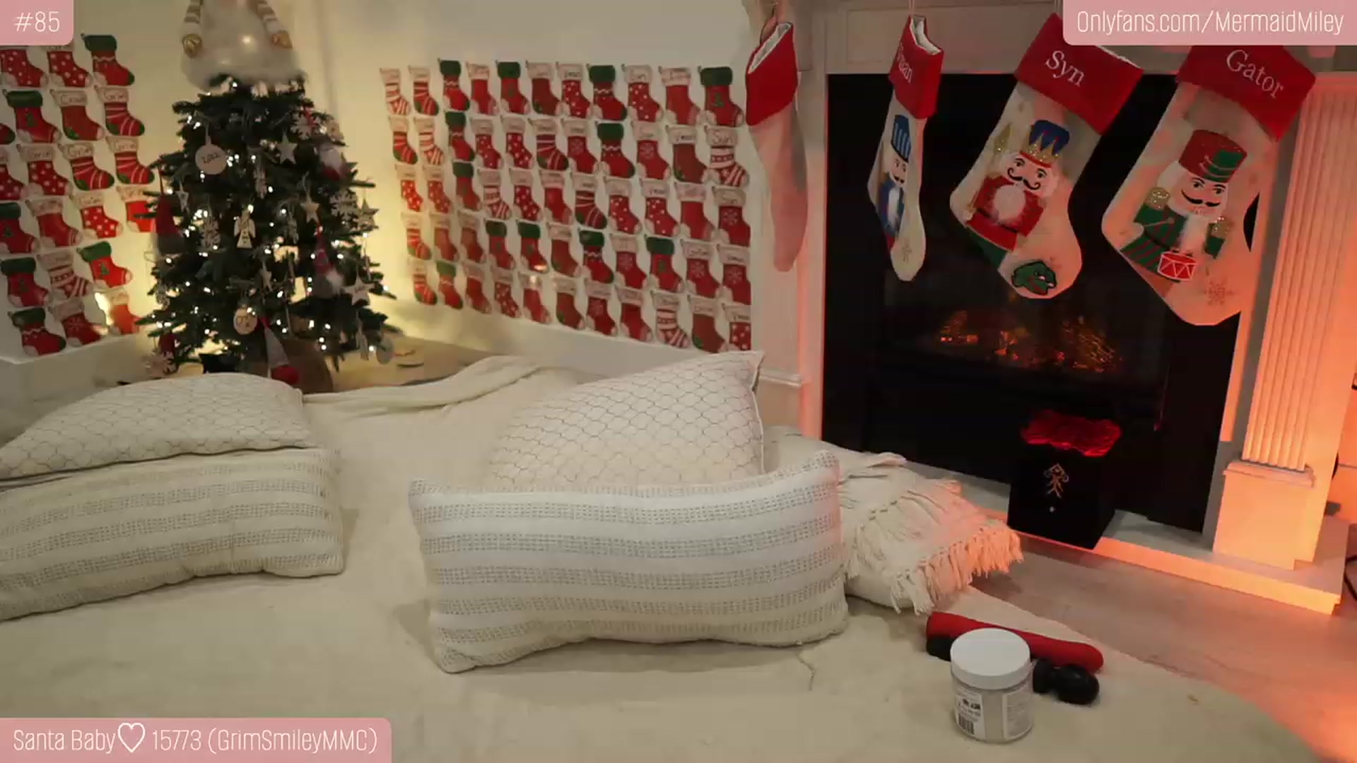 Gallery image thumbnail from Mermaidmiley's myfreecams stream on, 12/26/2022, 08:51 image 15 of 20