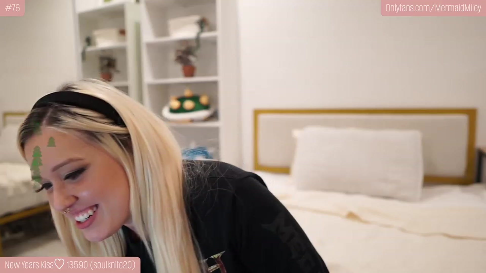 Gallery image thumbnail from Mermaidmiley's myfreecams stream on, 12/28/2022, 06:13 image 20 of 20