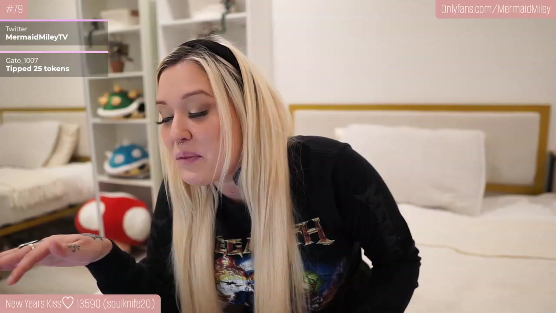 Gallery image thumbnail from Mermaidmiley's myfreecams stream on, 12/28/2022, 06:13 image 5 of 20
