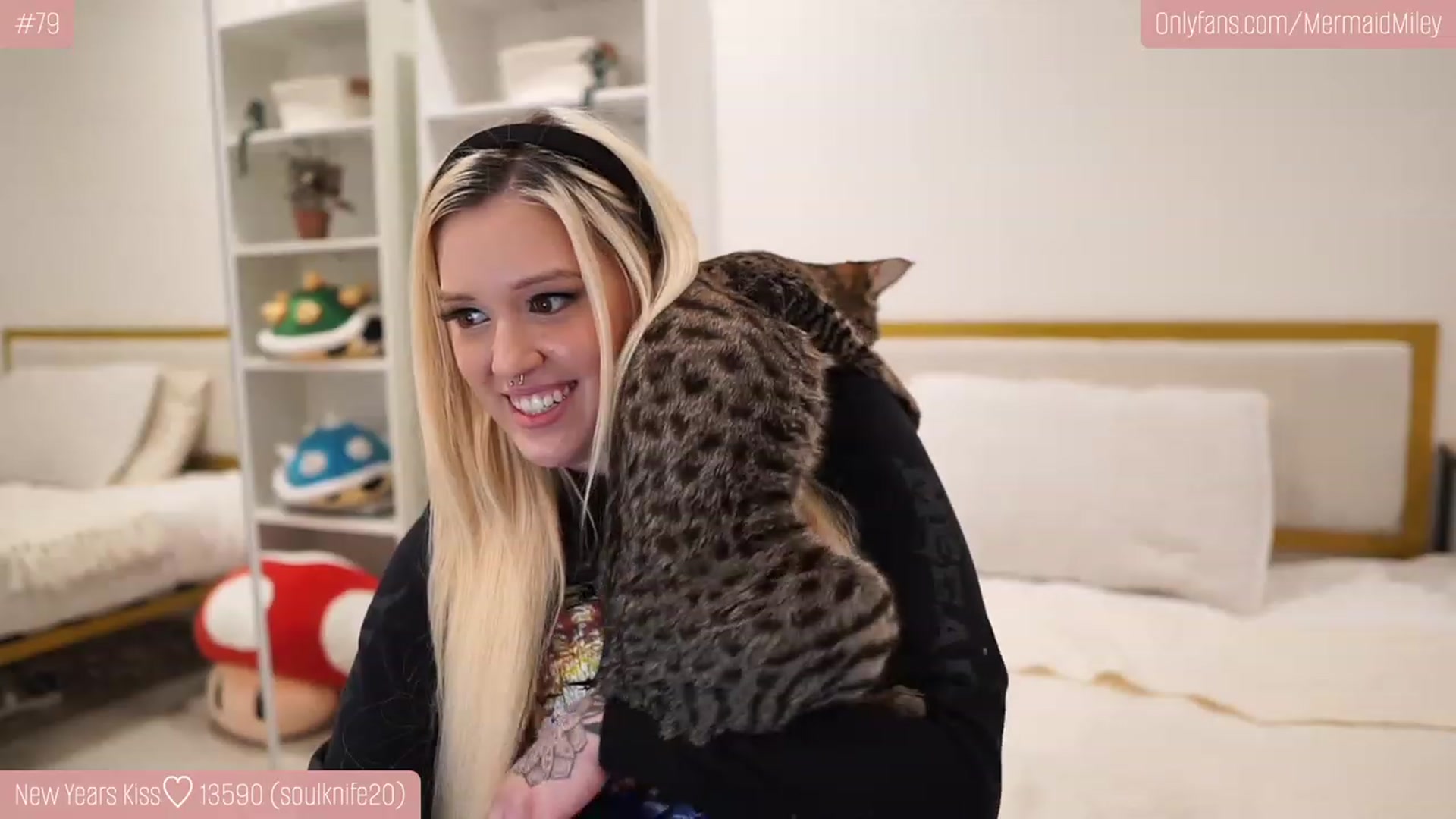 Gallery image thumbnail from Mermaidmiley's myfreecams stream on, 12/28/2022, 06:13 image 13 of 20