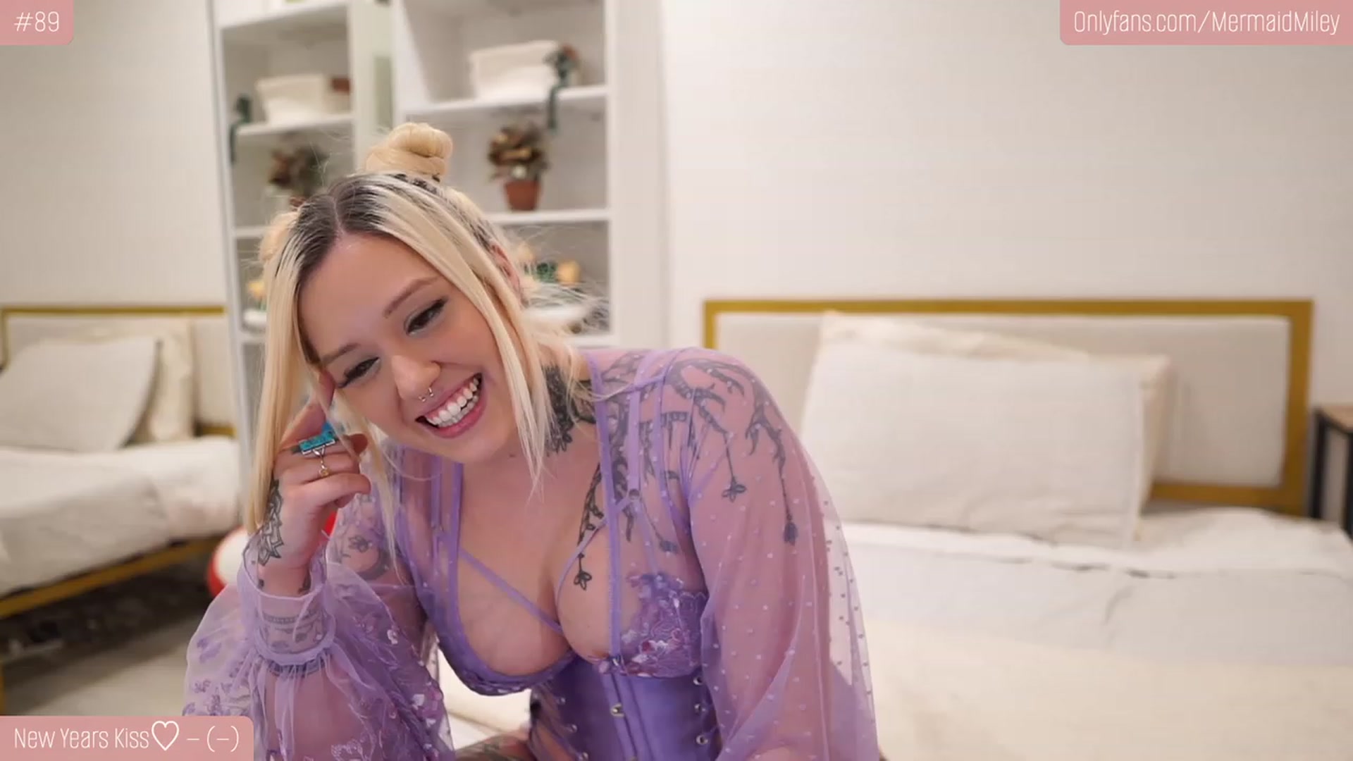 Gallery image thumbnail from Mermaidmiley's myfreecams stream on, 12/30/2022, 05:39 image 1 of 20