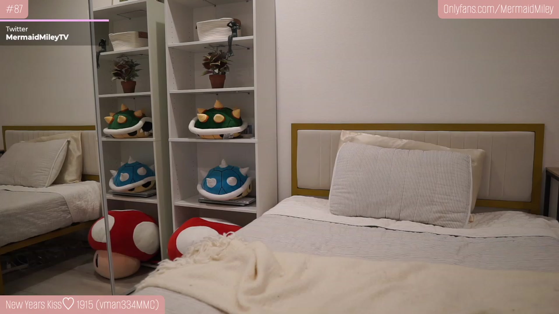 Gallery image thumbnail from Mermaidmiley's myfreecams stream on, 12/30/2022, 05:39 image 9 of 20