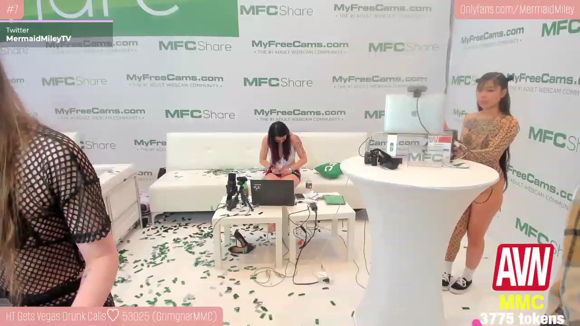 Gallery image thumbnail from Mermaidmiley's myfreecams stream on, 01/07/2023, 01:34 image 18 of 20