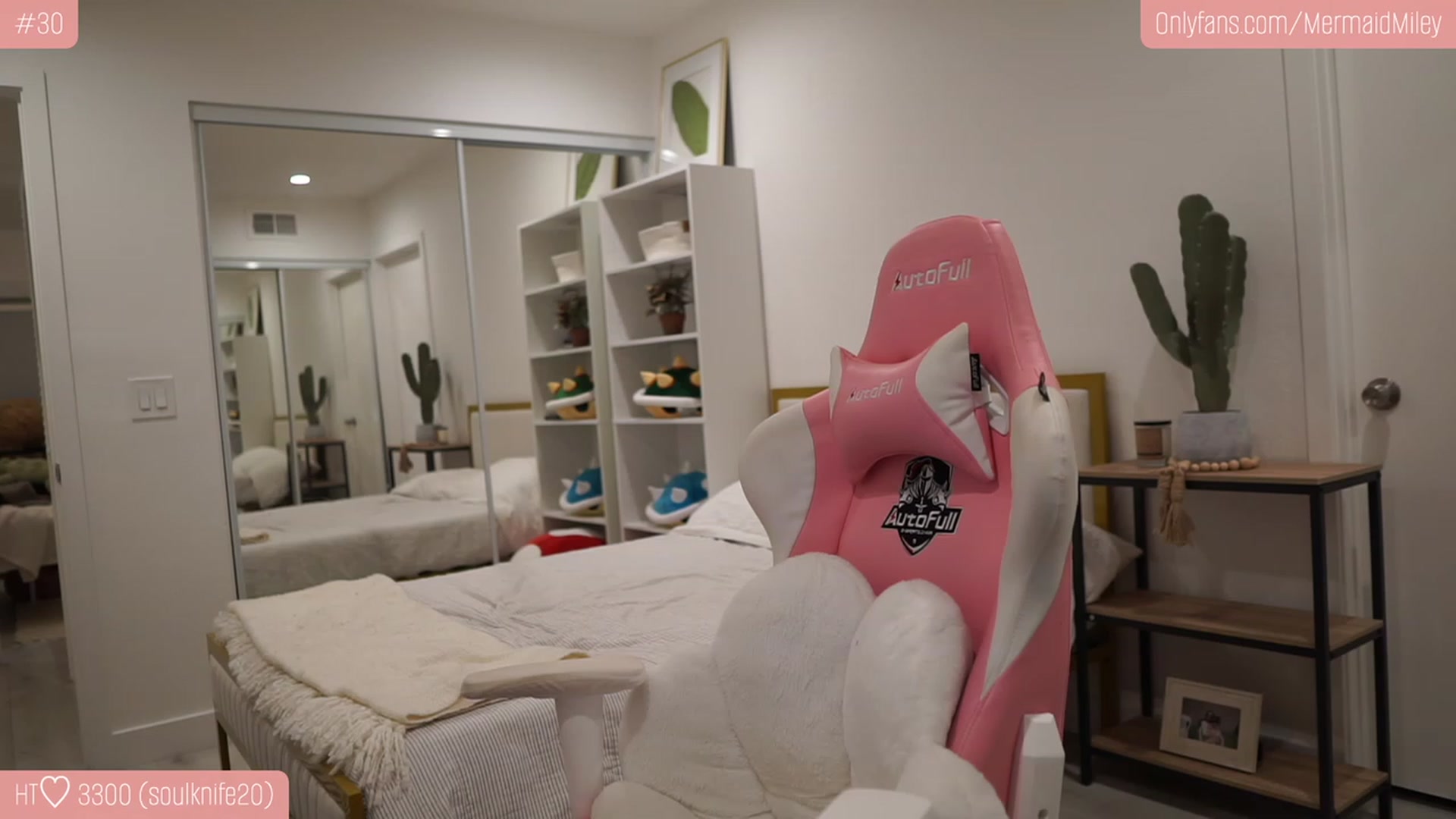 Gallery image thumbnail from Mermaidmiley's myfreecams stream on, 01/13/2023, 06:18 image 17 of 20